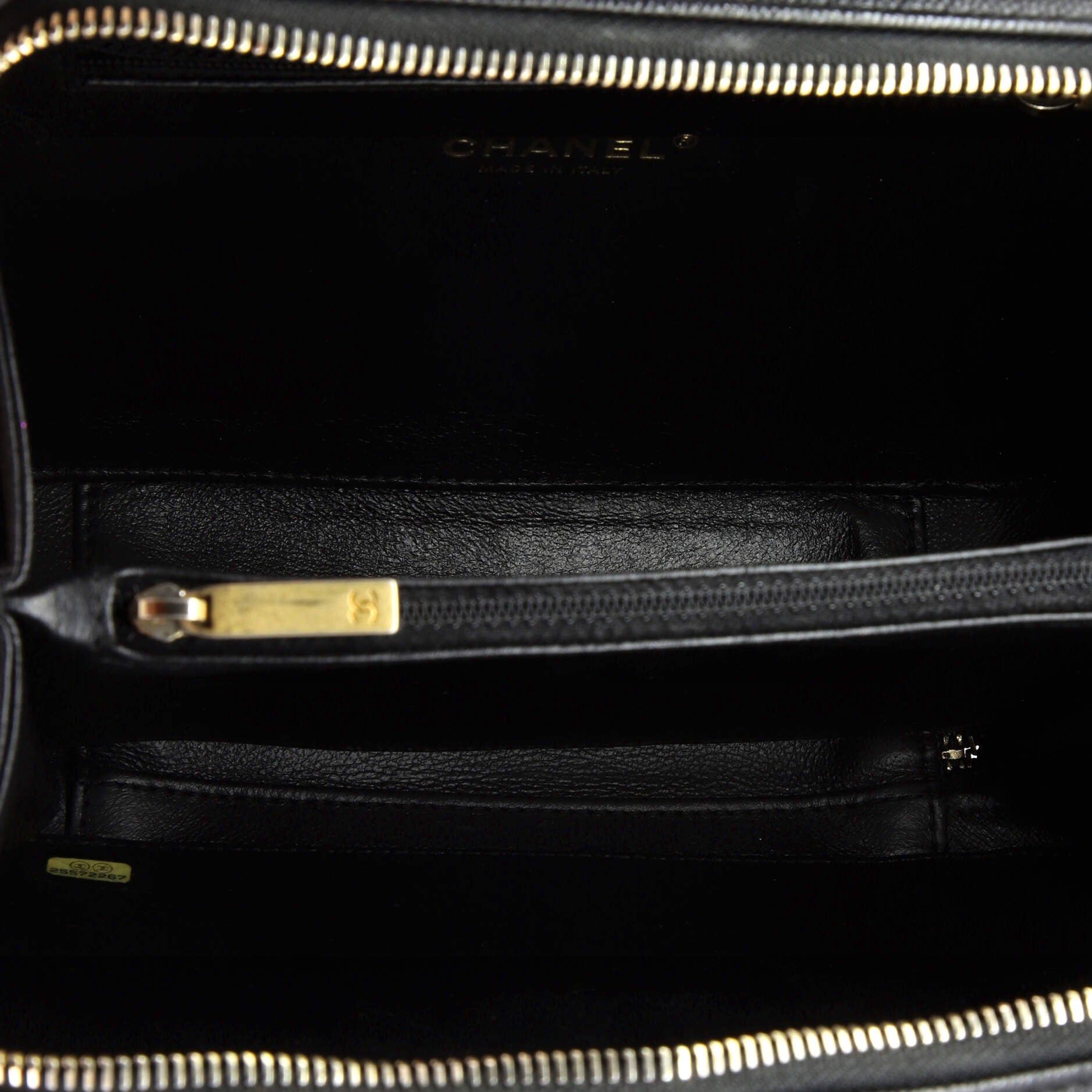 Chanel Filigree Vanity Case Size ONE SIZE - 5 Thumbnail