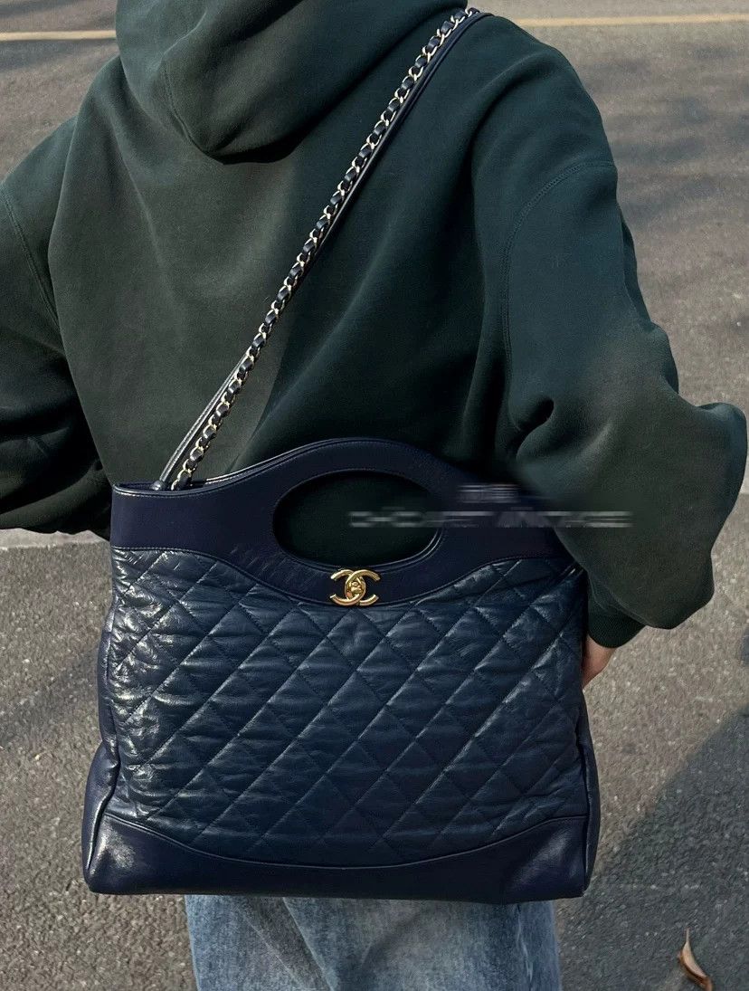 Chanel Pre-loved Bag Very good condition Size ONE SIZE - 4 Thumbnail