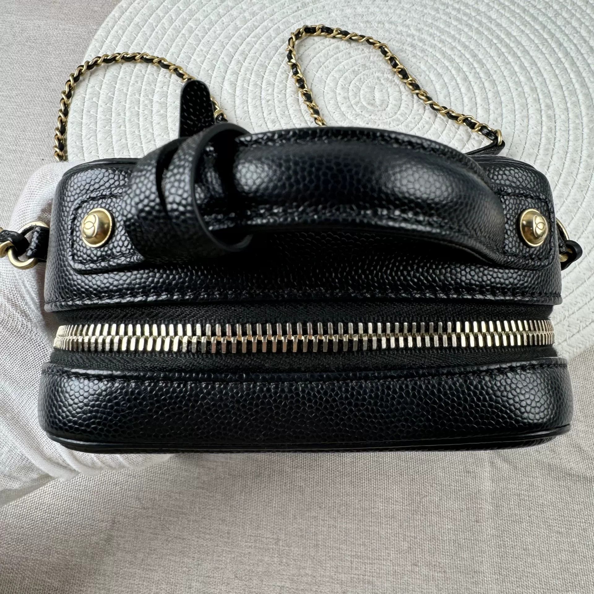 Chanel Pre-loved Bag Very good condition Size ONE SIZE - 3 Thumbnail