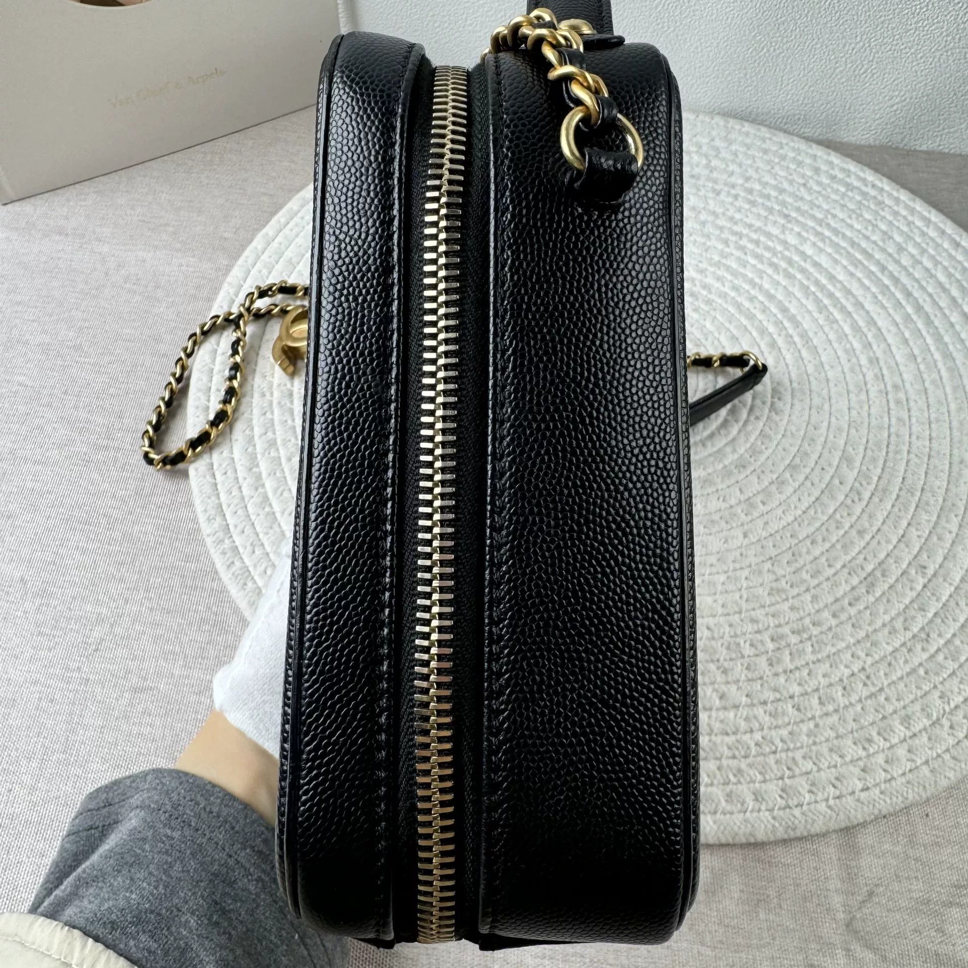 Chanel Pre-loved Bag Very good condition Size ONE SIZE - 7 Thumbnail