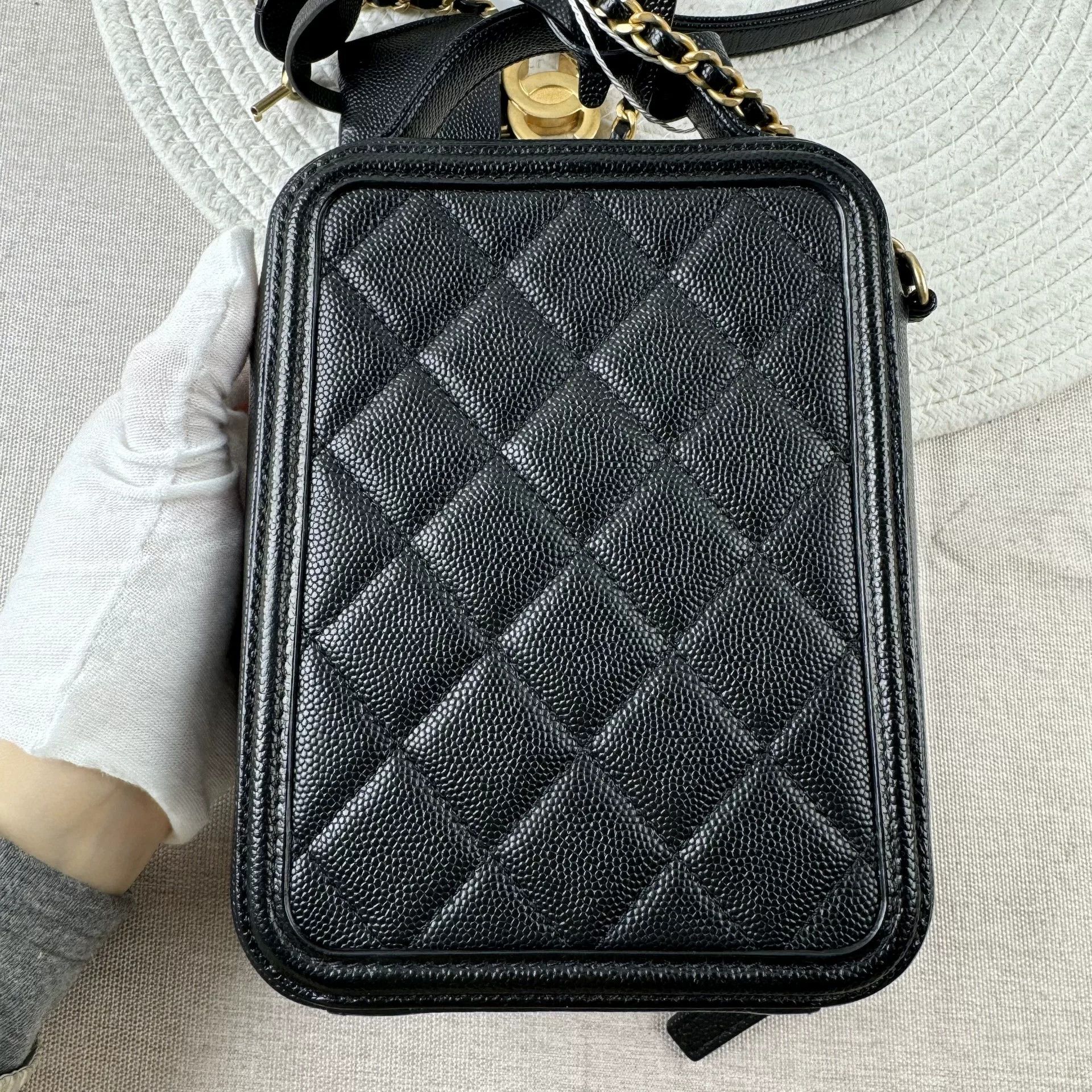 Chanel Pre-loved Bag Very good condition Size ONE SIZE - 5 Thumbnail