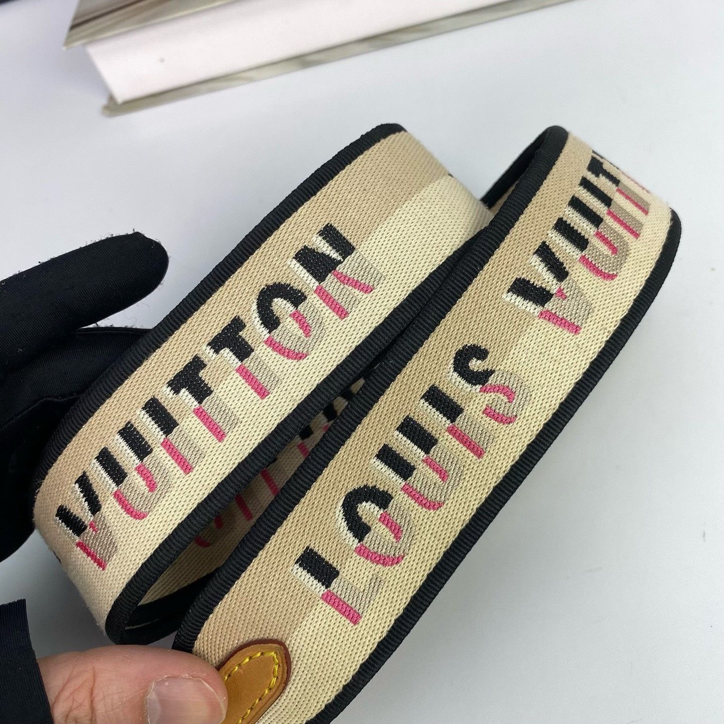 Louis Vuitton Pre-loved Bag Very good condition Size ONE SIZE - 6 Thumbnail