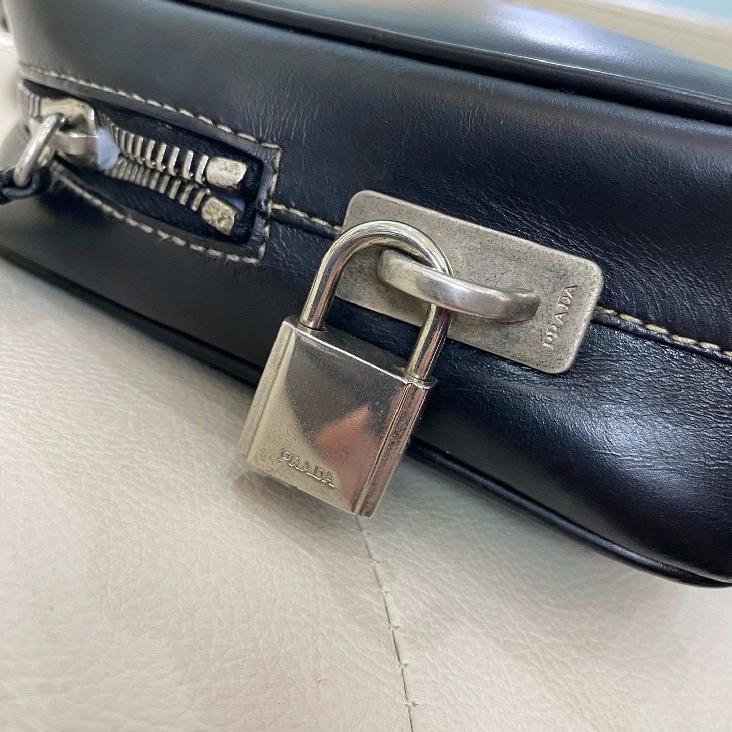 Prada Pre-loved Bag Very good condition Size ONE SIZE - 9 Thumbnail