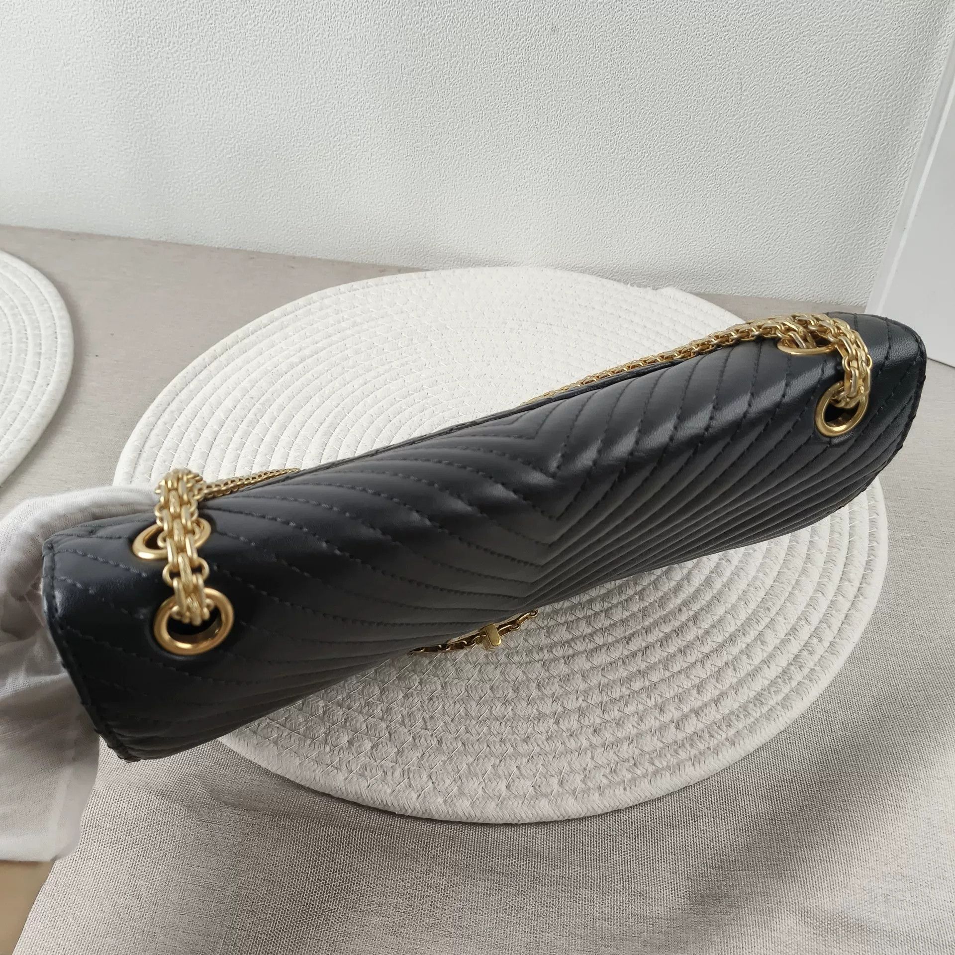 Chanel Pre-loved Bag Very good condition Size ONE SIZE - 3 Thumbnail