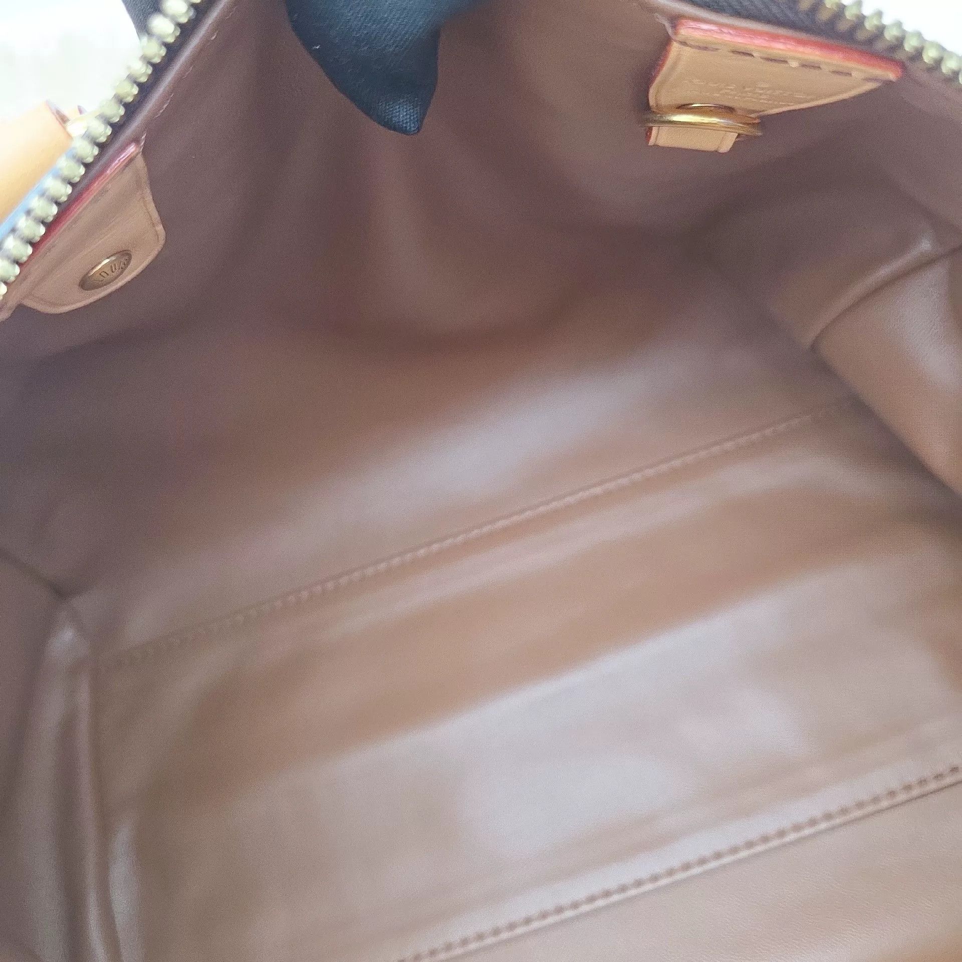 Louis Vuitton Pre-loved Bag Very good condition Size ONE SIZE - 4 Thumbnail