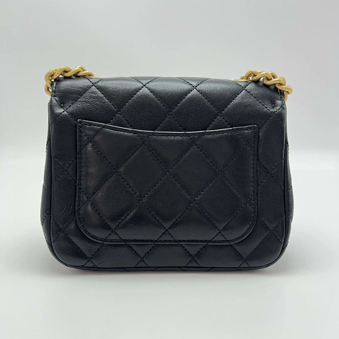 Chanel Pre-loved Bag Very good condition Size ONE SIZE - 2 Thumbnail