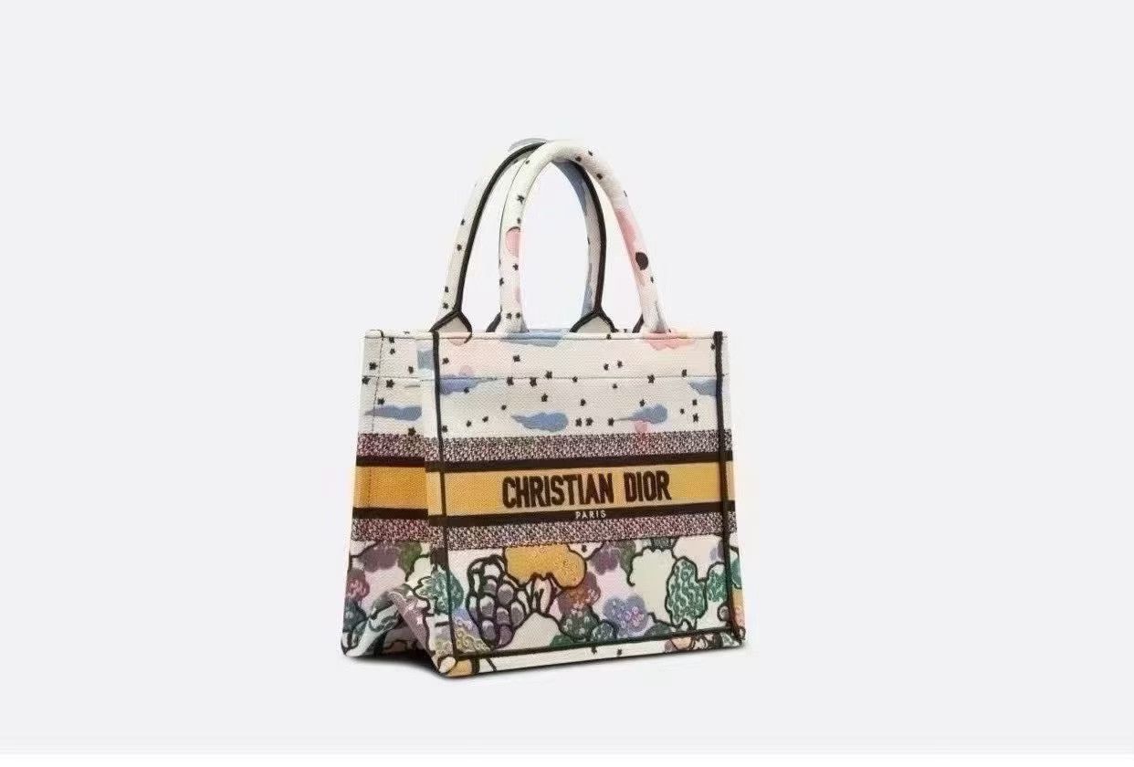 Dior Pre-loved Bag Very good condition Size ONE SIZE - 9 Thumbnail