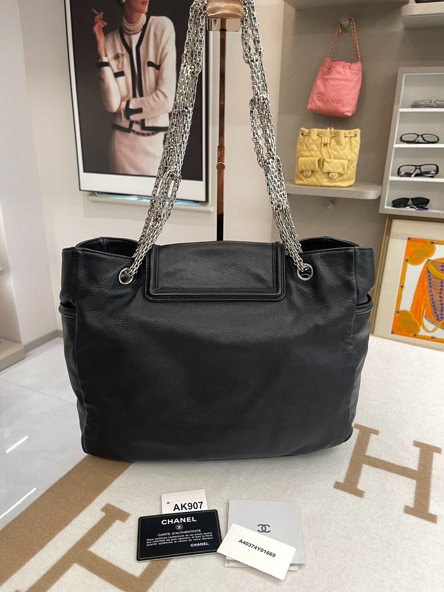 Chanel Pre-loved Bag Very good condition Size ONE SIZE - 3 Thumbnail
