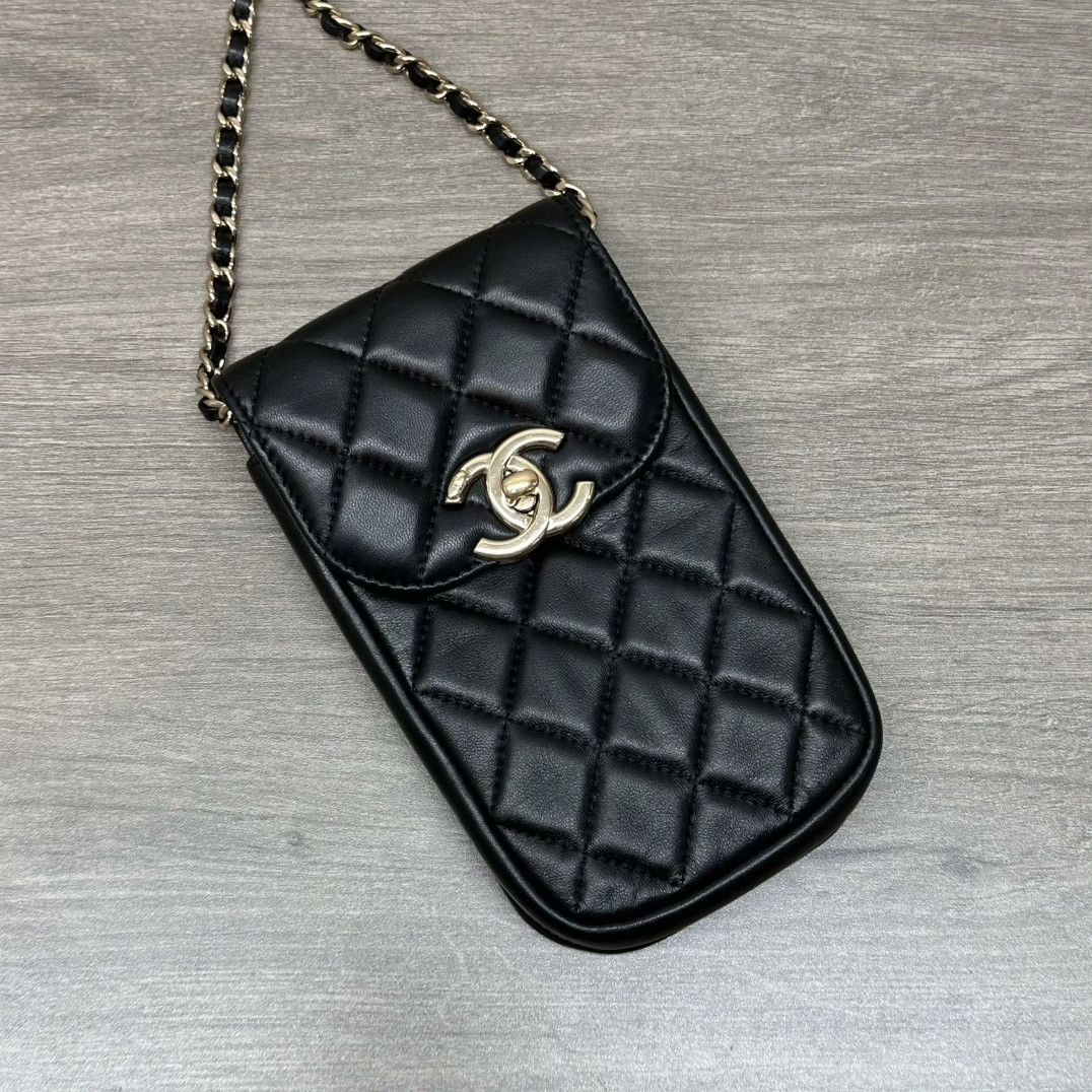 Chanel Pre-loved Bag Very good condition Size ONE SIZE - 4 Thumbnail