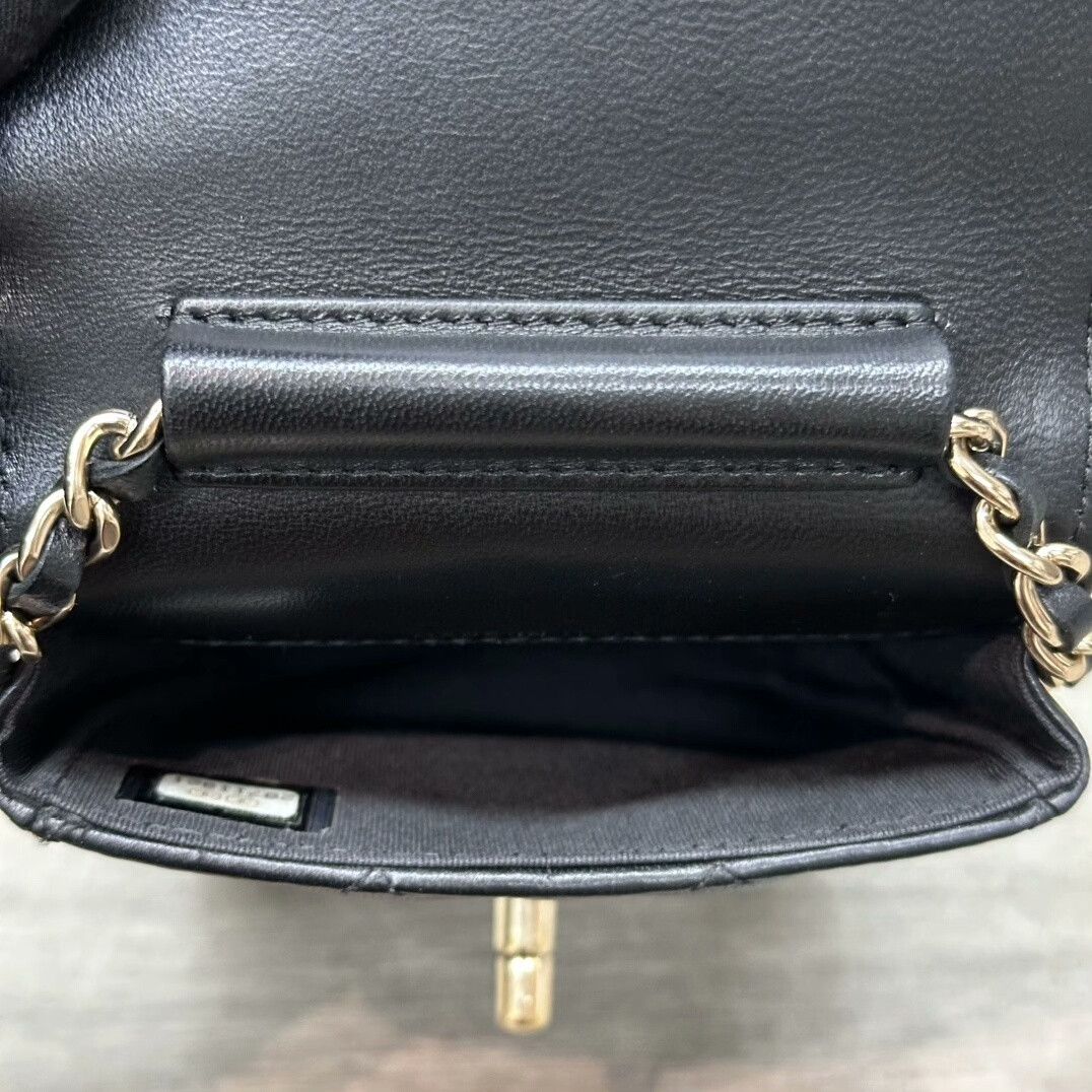 Chanel Pre-loved Bag Very good condition Size ONE SIZE - 6 Thumbnail