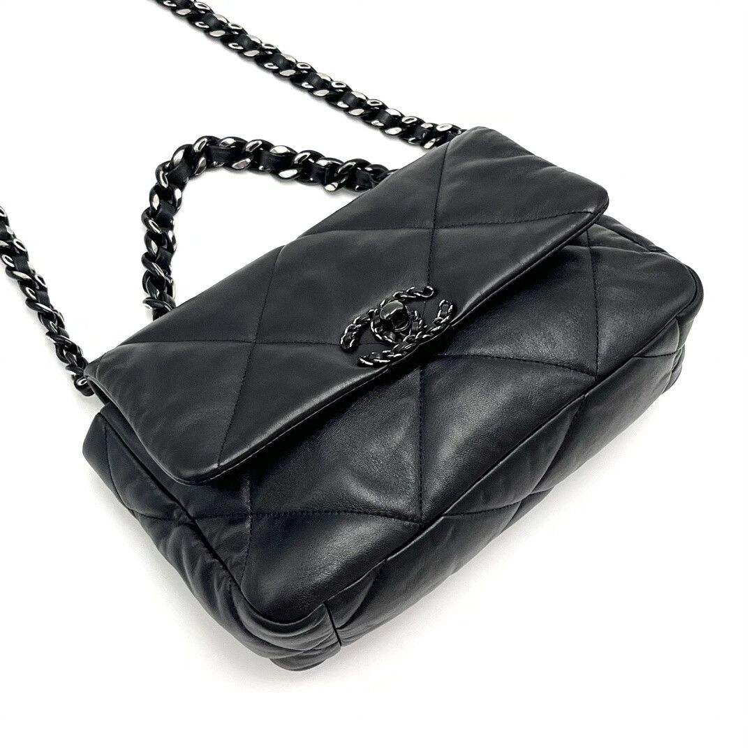 Chanel Pre-loved Bag Very good condition Size ONE SIZE - 3 Thumbnail