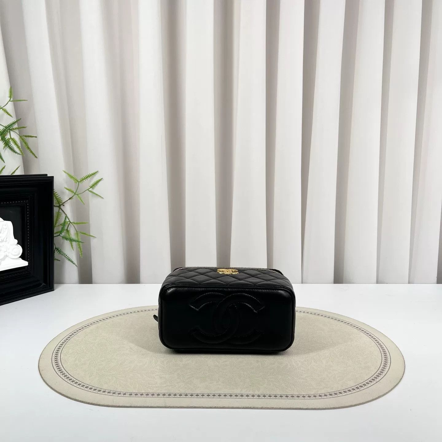 Chanel Pre-loved Bag Very good condition Size ONE SIZE - 5 Thumbnail