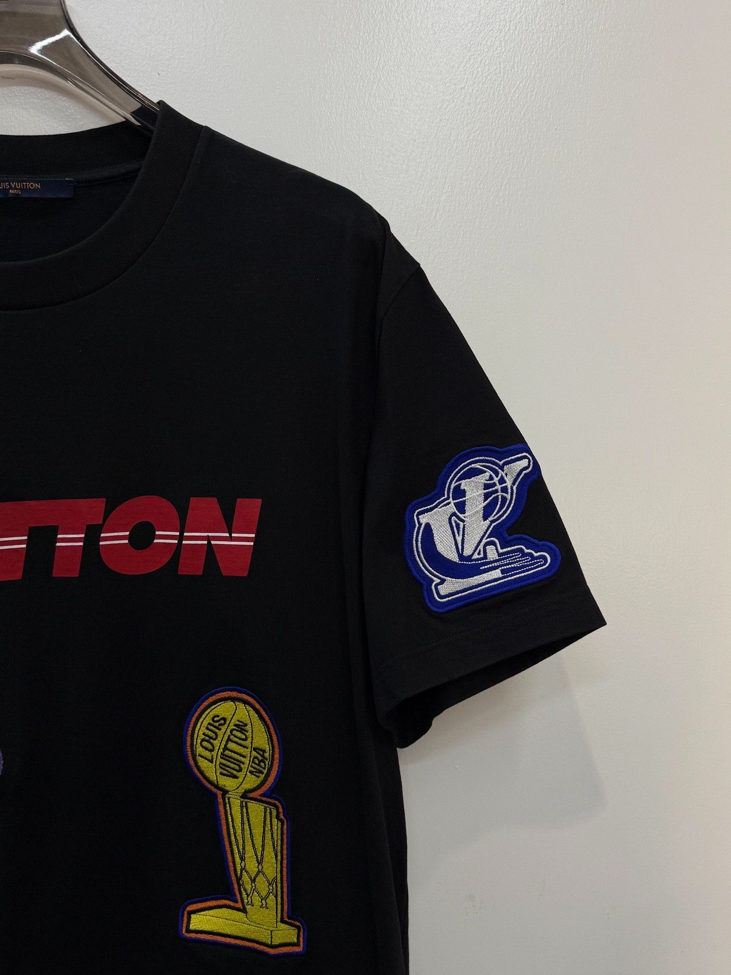 Louis Vuitton Louis Vuitton Collab Embroidered T-Shirt XL Men Size US XL / EU 56 / 4 - 3 Thumbnail