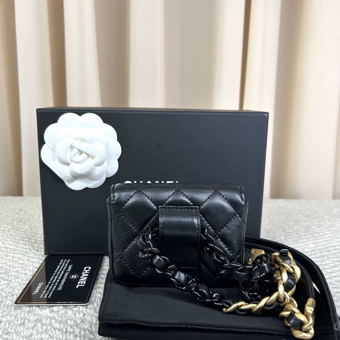 Chanel Pre-loved Bag Very good condition Size ONE SIZE - 2 Thumbnail