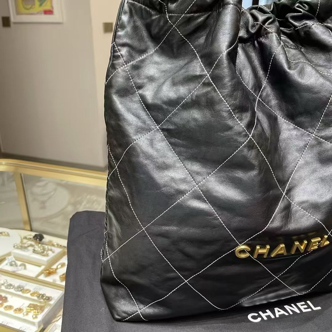 Chanel Pre-loved Bag Very good condition Size ONE SIZE - 3 Thumbnail