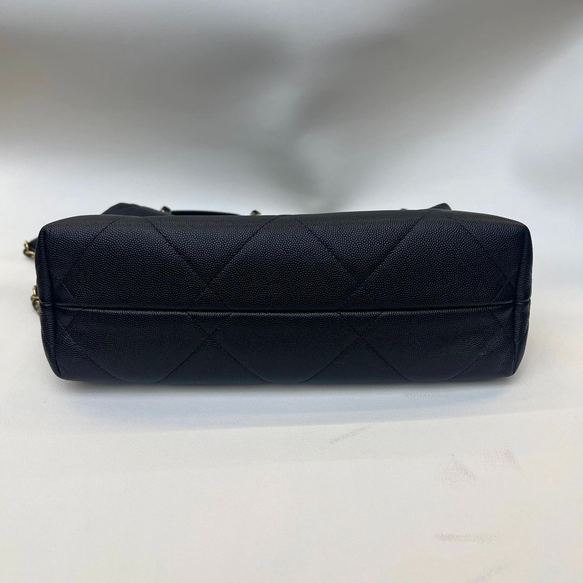 Chanel Pre-loved Bag Very good condition Size ONE SIZE - 7 Thumbnail