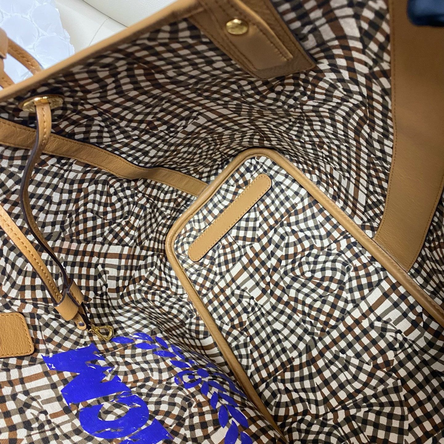 MCM Pre-loved Bag Very good condition Size ONE SIZE - 8 Thumbnail