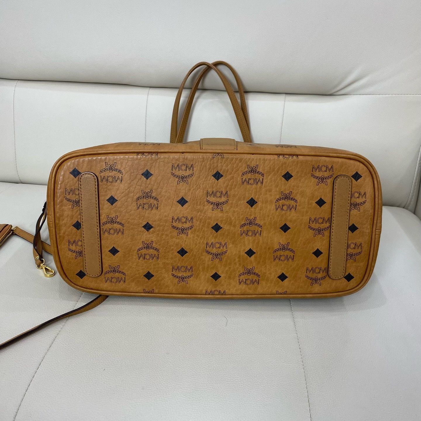 MCM Pre-loved Bag Very good condition Size ONE SIZE - 7 Thumbnail