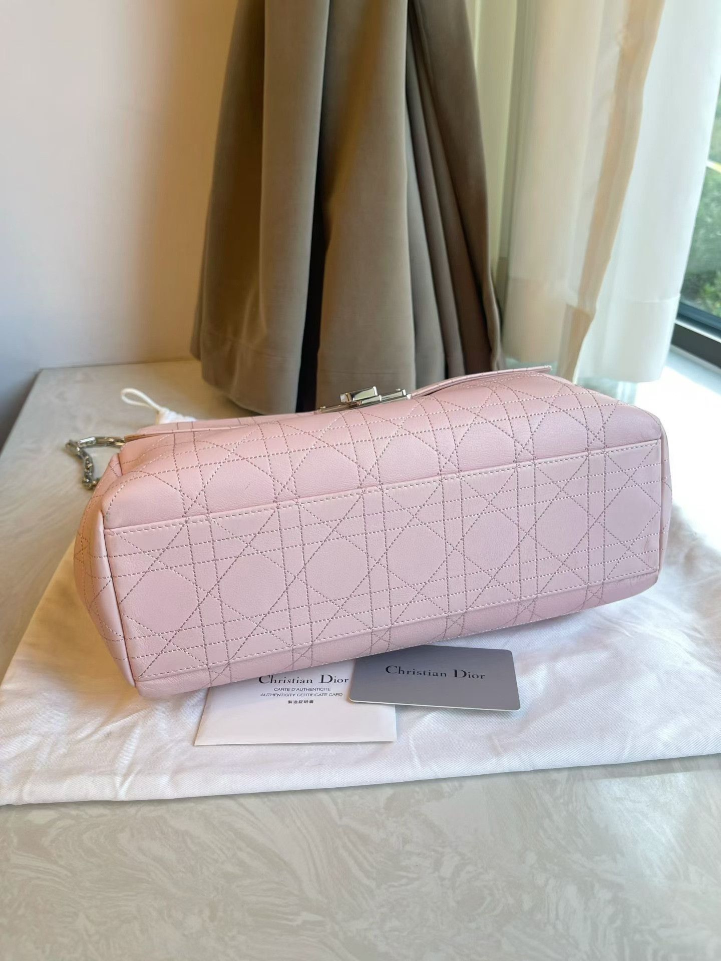 Dior Pre-loved Bag Very good condition Size ONE SIZE - 4 Thumbnail