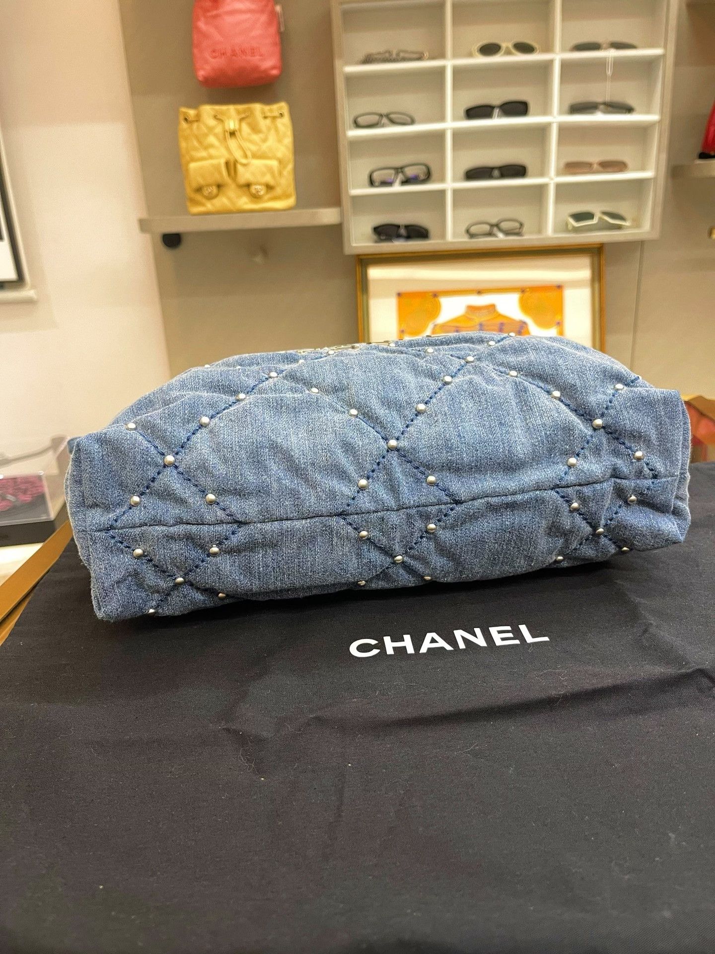 Chanel Pre-loved Bag Very good condition Size ONE SIZE - 3 Thumbnail