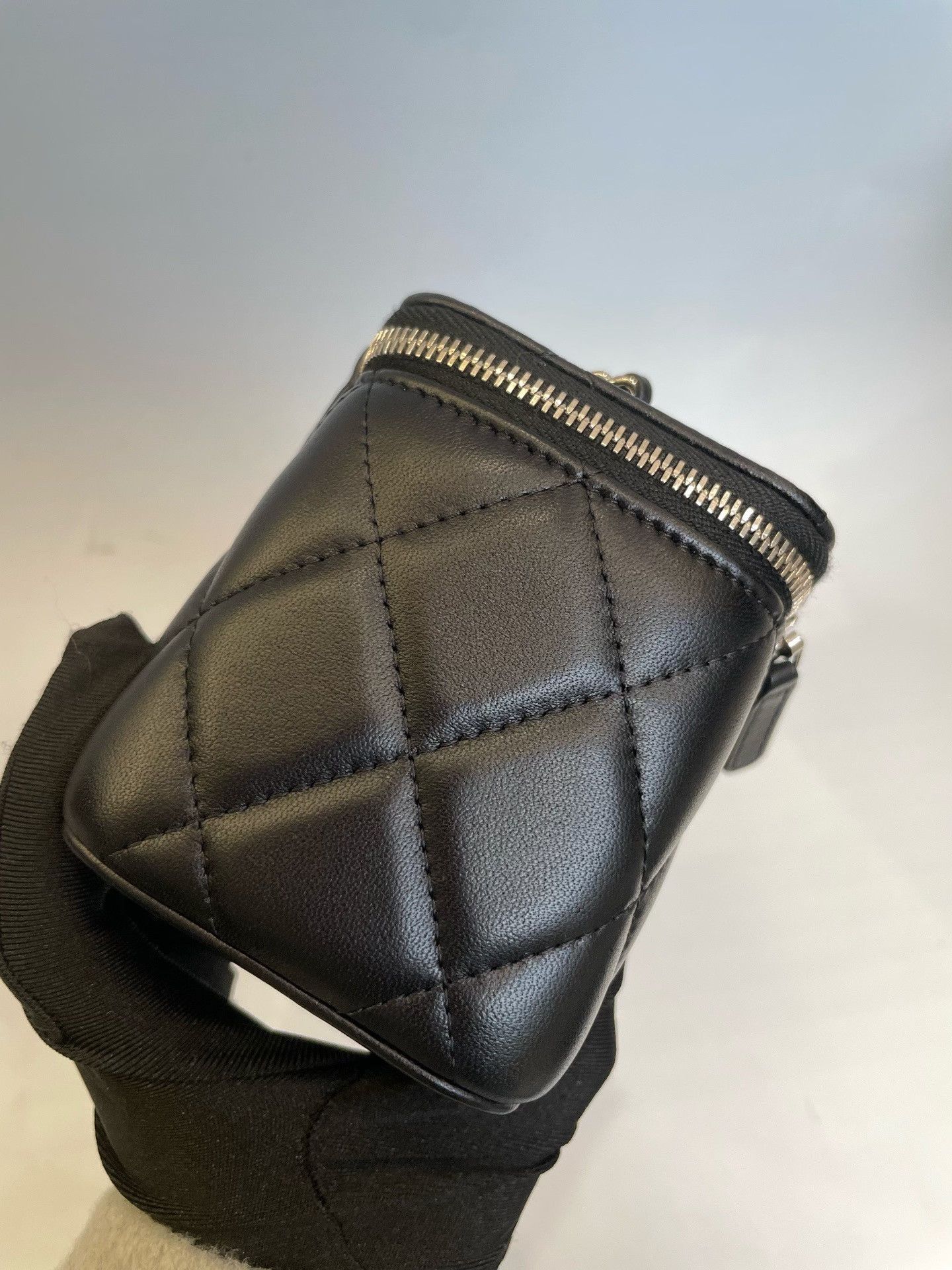 Chanel Pre-loved Bag Very good condition Size ONE SIZE - 5 Thumbnail