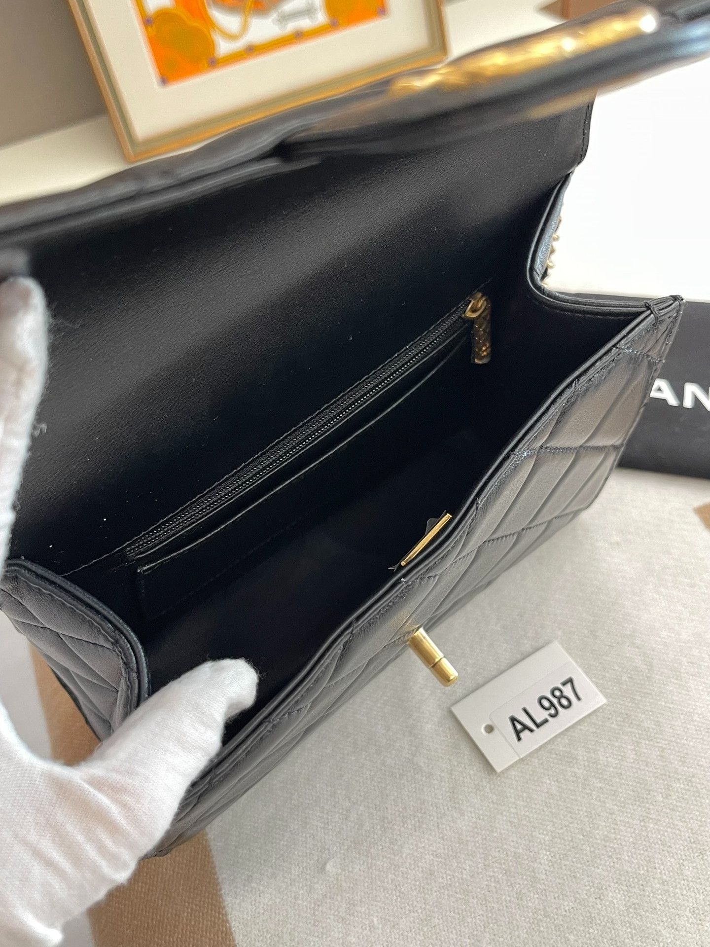 Chanel Pre-loved Bag Very good condition Size ONE SIZE - 9 Thumbnail
