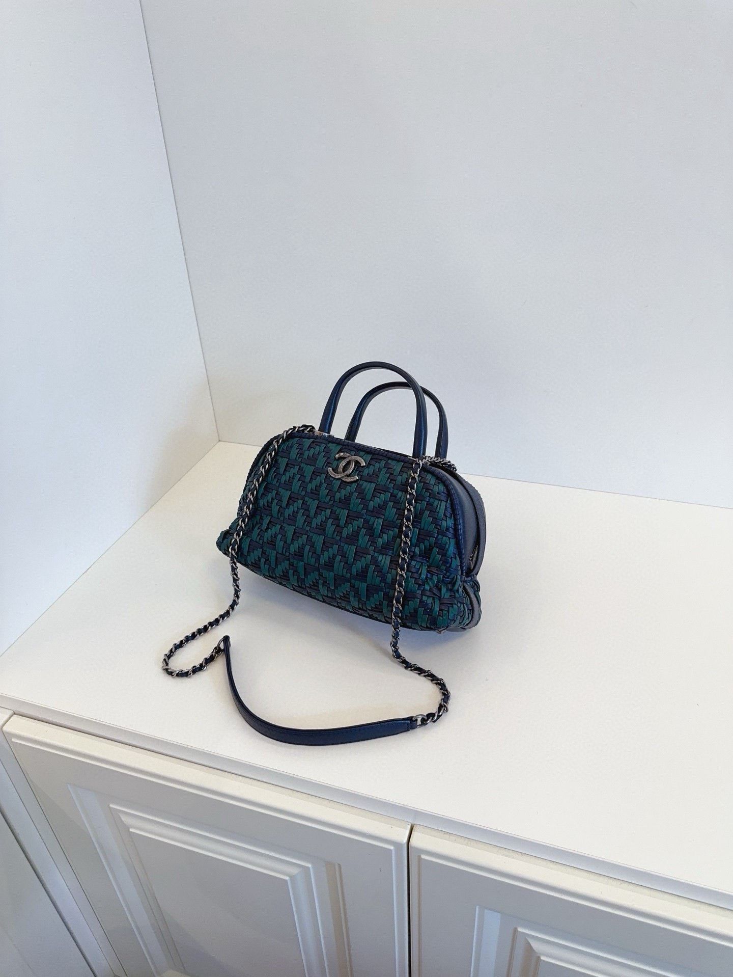Chanel Pre-loved Bag Very good condition Size ONE SIZE - 4 Thumbnail
