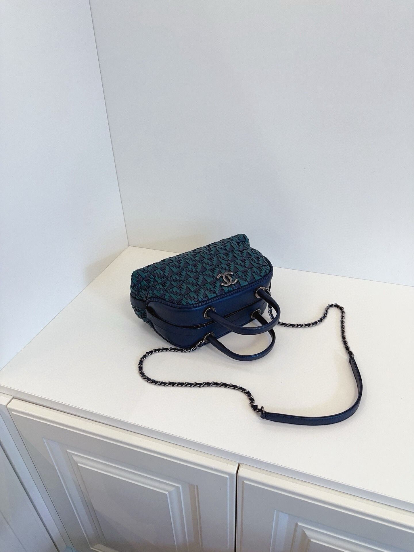 Chanel Pre-loved Bag Very good condition Size ONE SIZE - 5 Thumbnail