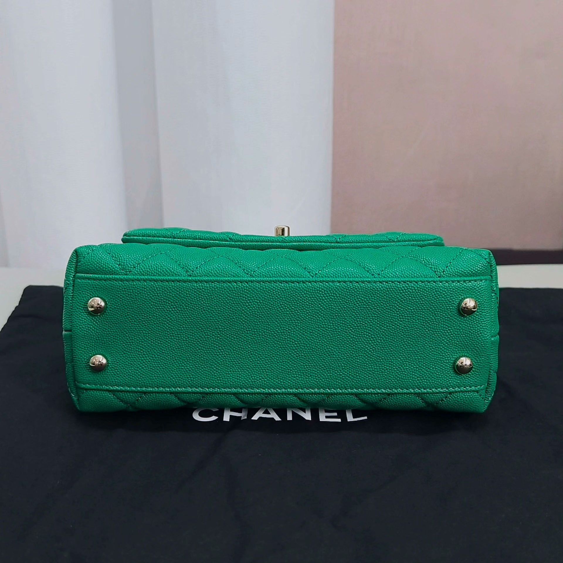 Chanel Pre-loved Bag Very good condition Size ONE SIZE - 5 Thumbnail