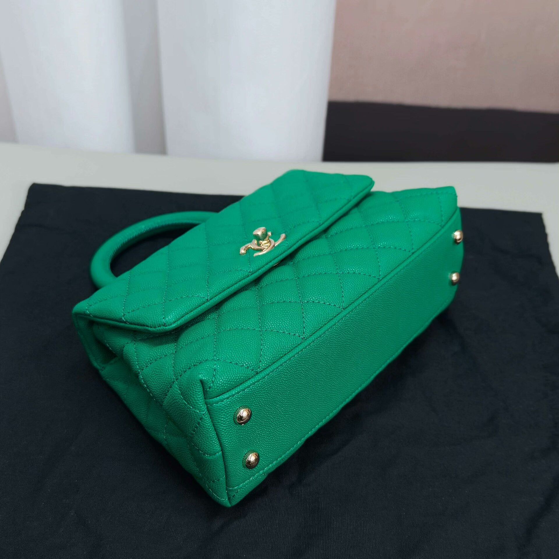 Chanel Pre-loved Bag Very good condition Size ONE SIZE - 4 Thumbnail