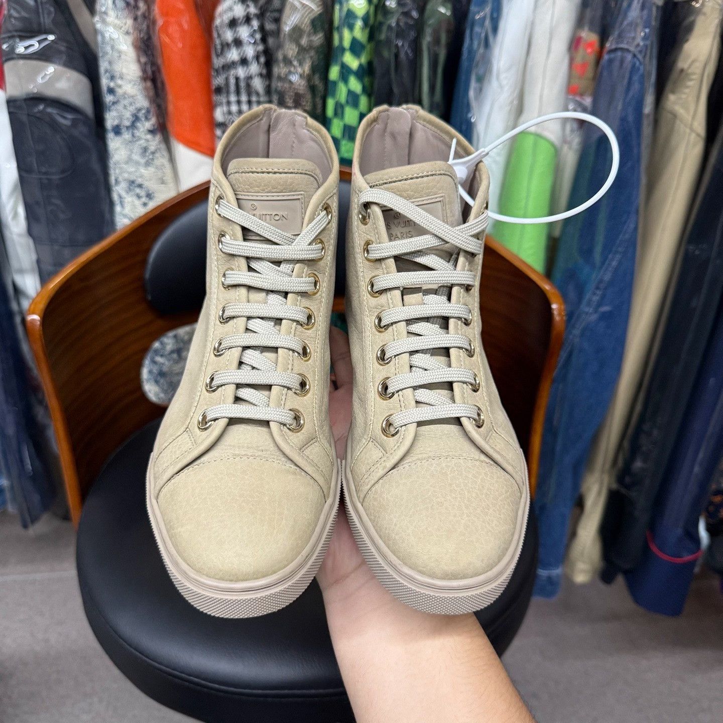 Louis Vuitton Louis Vuitton Retro Hitop Sneakers us_6 Women Size US 6 / IT 36 - 5 Thumbnail