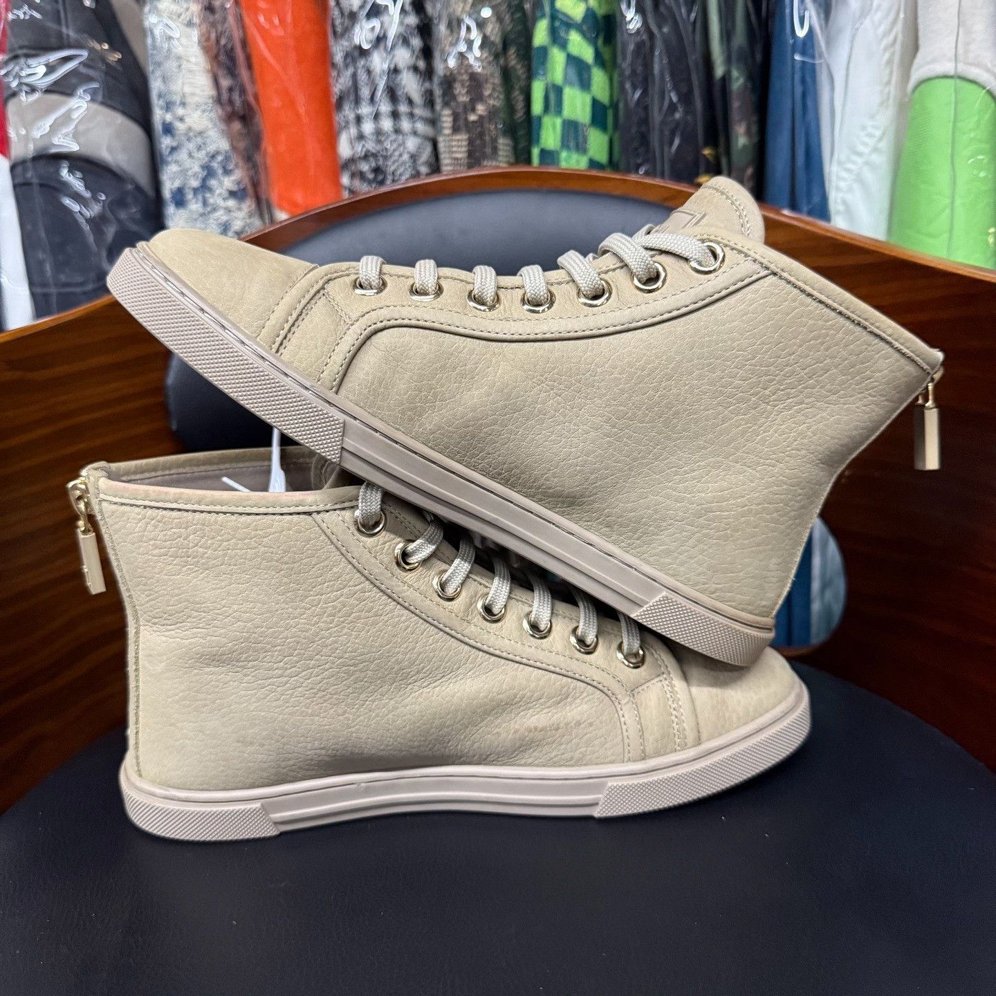 Louis Vuitton Louis Vuitton Retro Hitop Sneakers us_6 Women Size US 6 / IT 36 - 7 Thumbnail