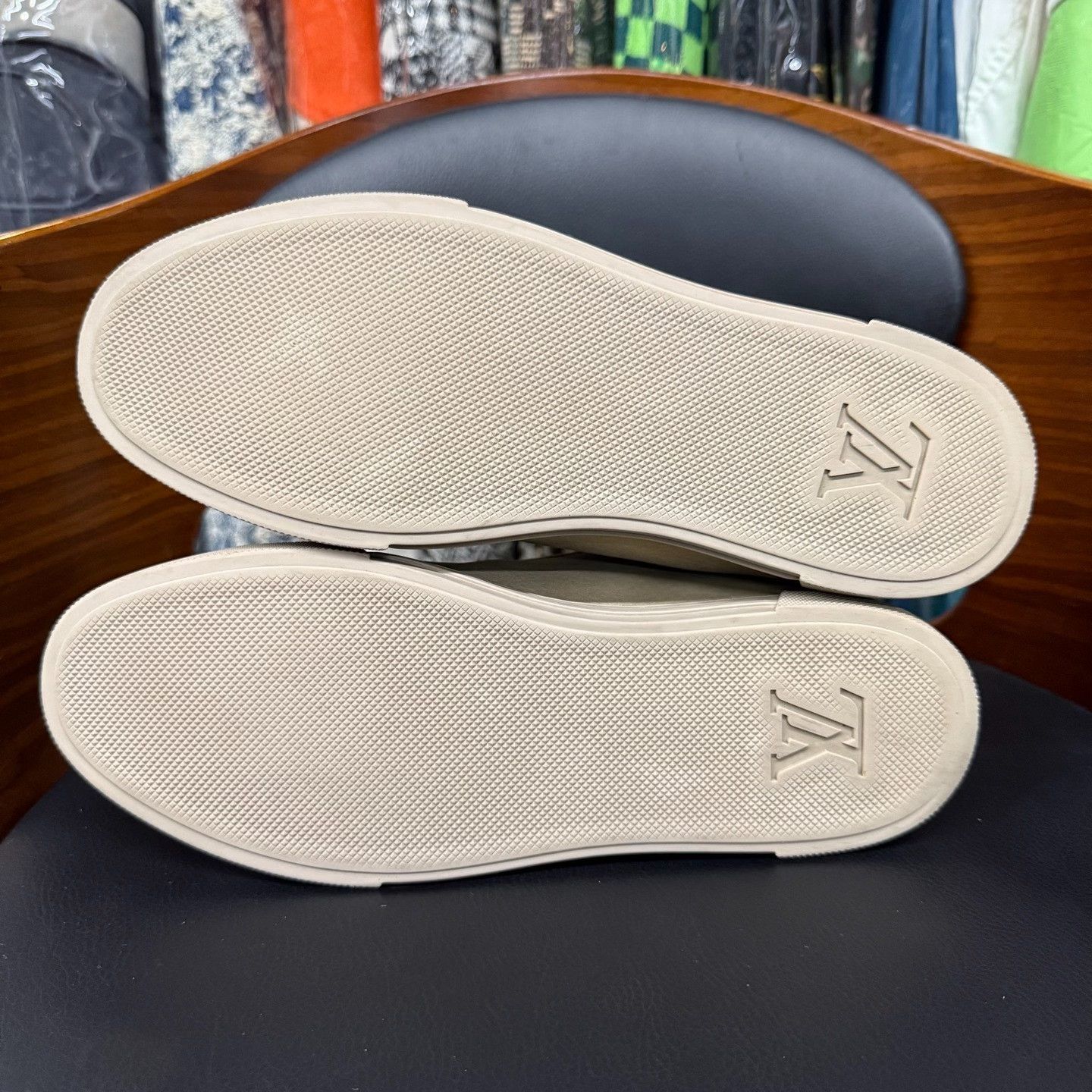 Louis Vuitton Louis Vuitton Retro Hitop Sneakers us_6 Women Size US 6 / IT 36 - 9 Thumbnail
