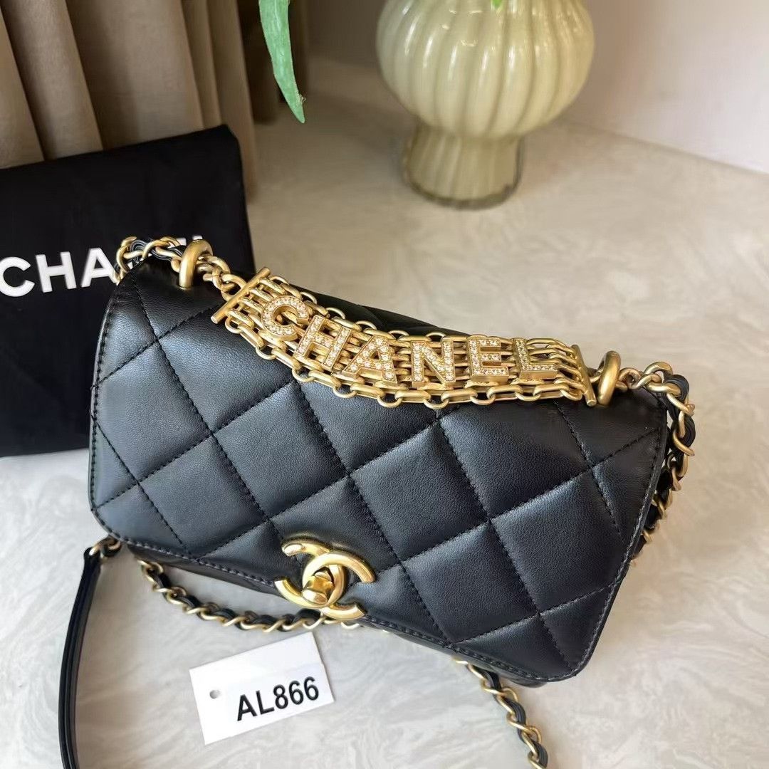 Chanel Pre-loved Bag Very good condition Size ONE SIZE - 2 Thumbnail