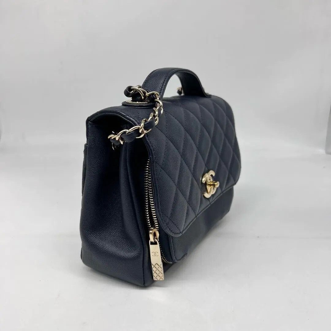 Chanel Pre-loved Bag Very good condition Size ONE SIZE - 3 Thumbnail