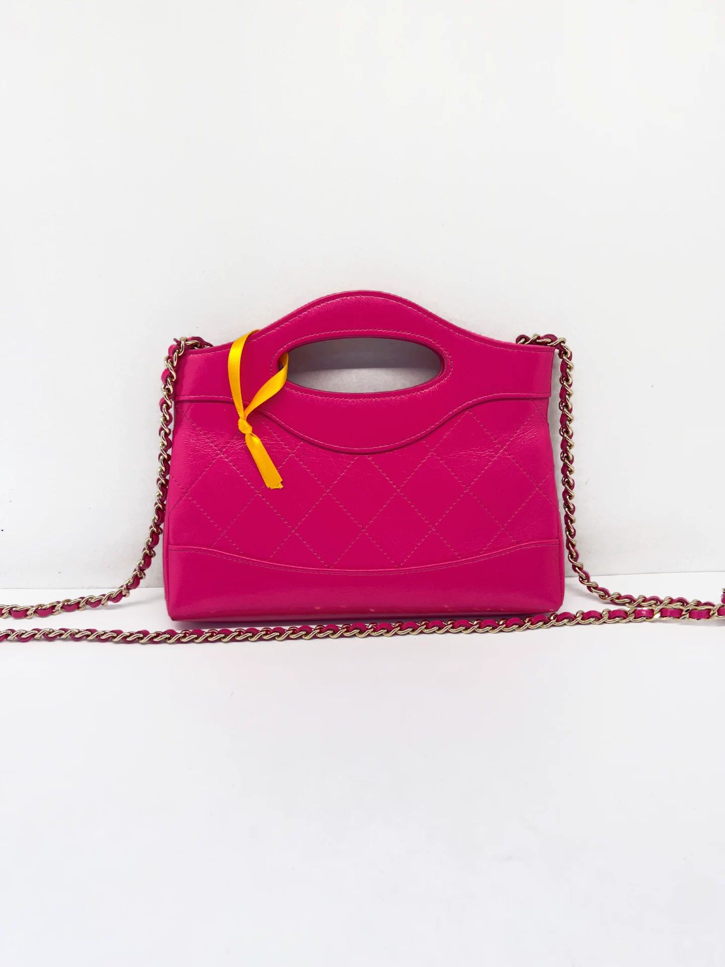 Chanel Pre-loved Bag Very good condition Size ONE SIZE - 2 Thumbnail