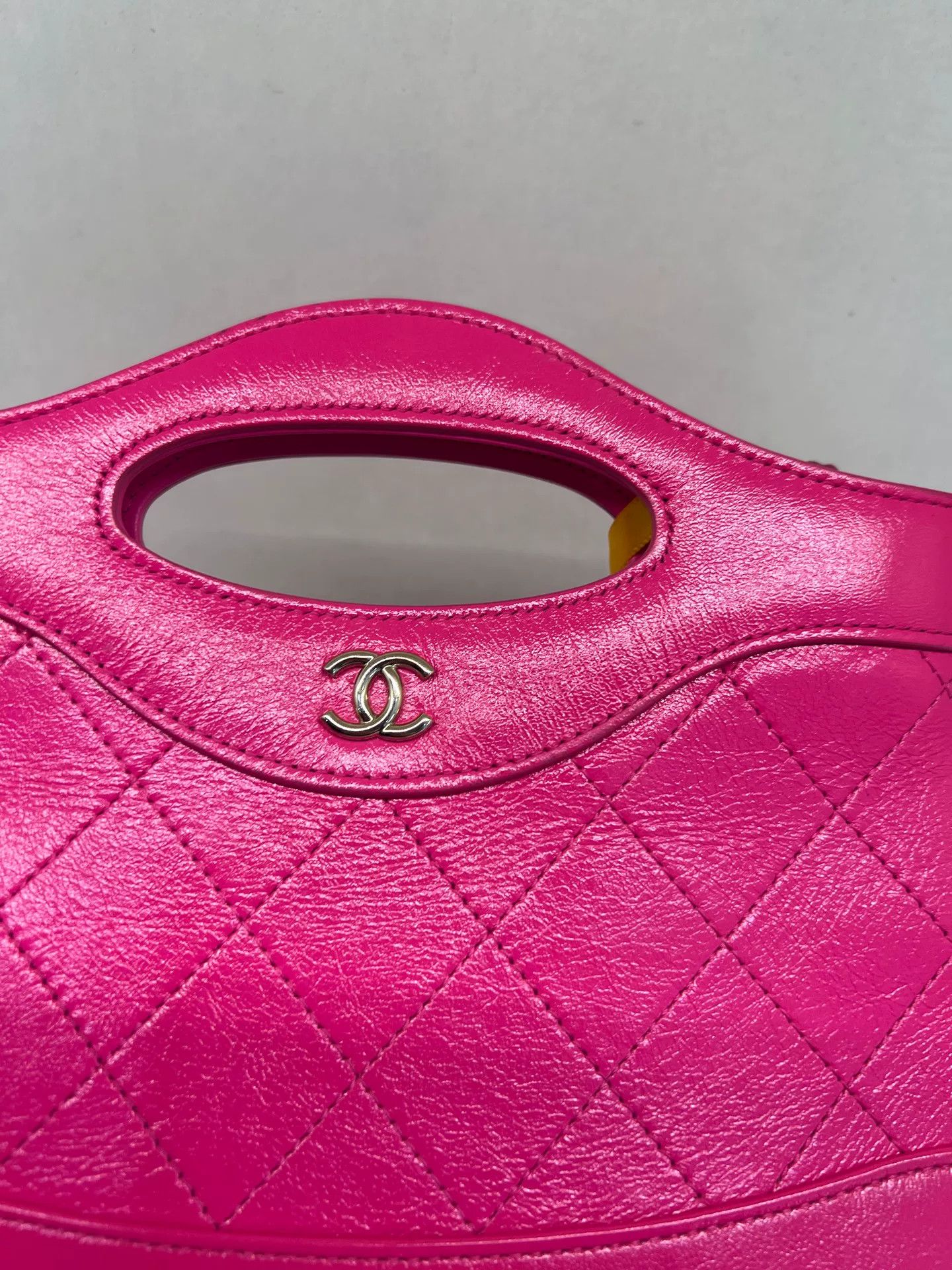 Chanel Pre-loved Bag Very good condition Size ONE SIZE - 9 Thumbnail