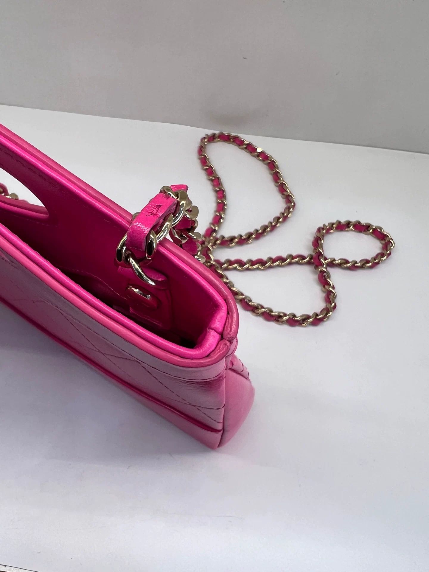 Chanel Pre-loved Bag Very good condition Size ONE SIZE - 8 Thumbnail