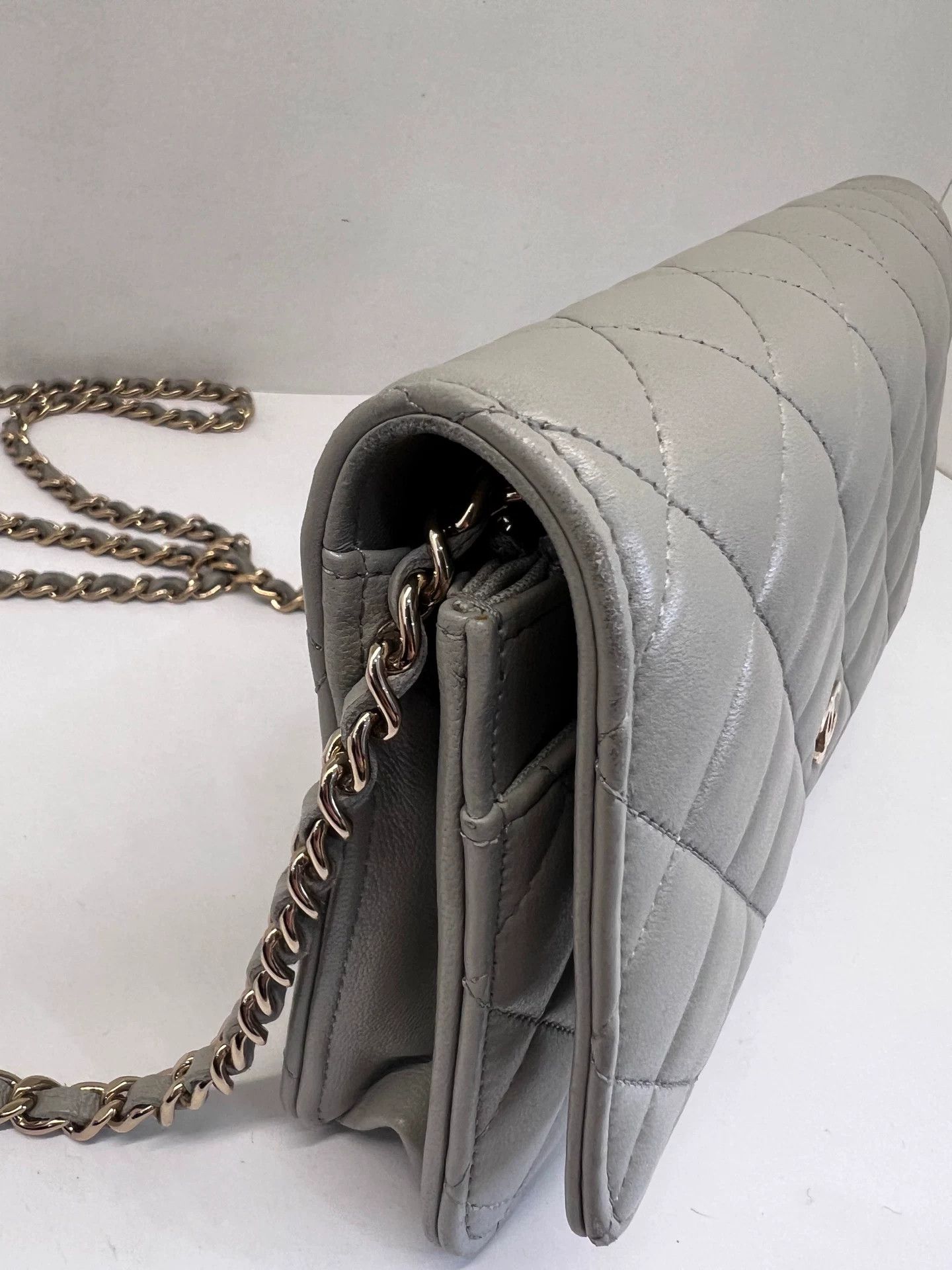 Chanel Pre-loved Bag Very good condition Size ONE SIZE - 9 Thumbnail