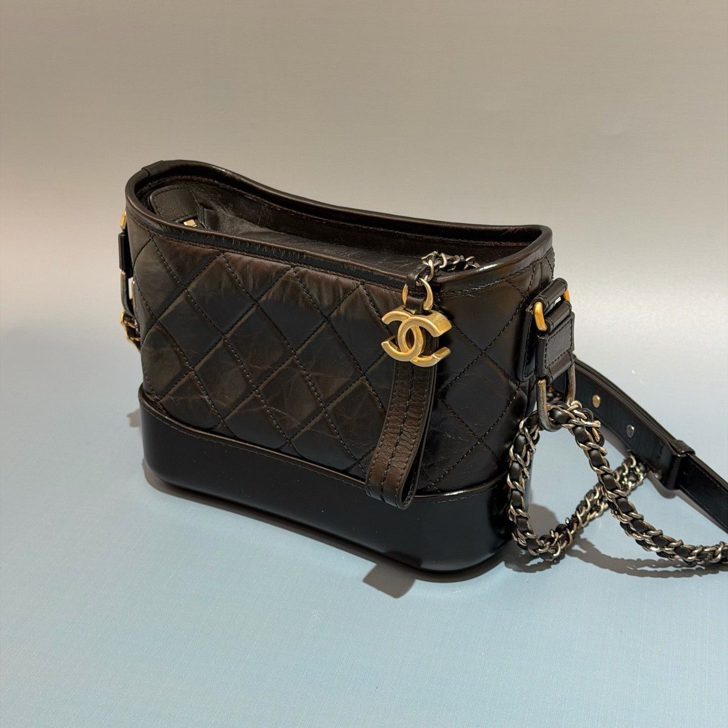 Chanel Pre-loved Bag Very good condition Size ONE SIZE - 5 Thumbnail