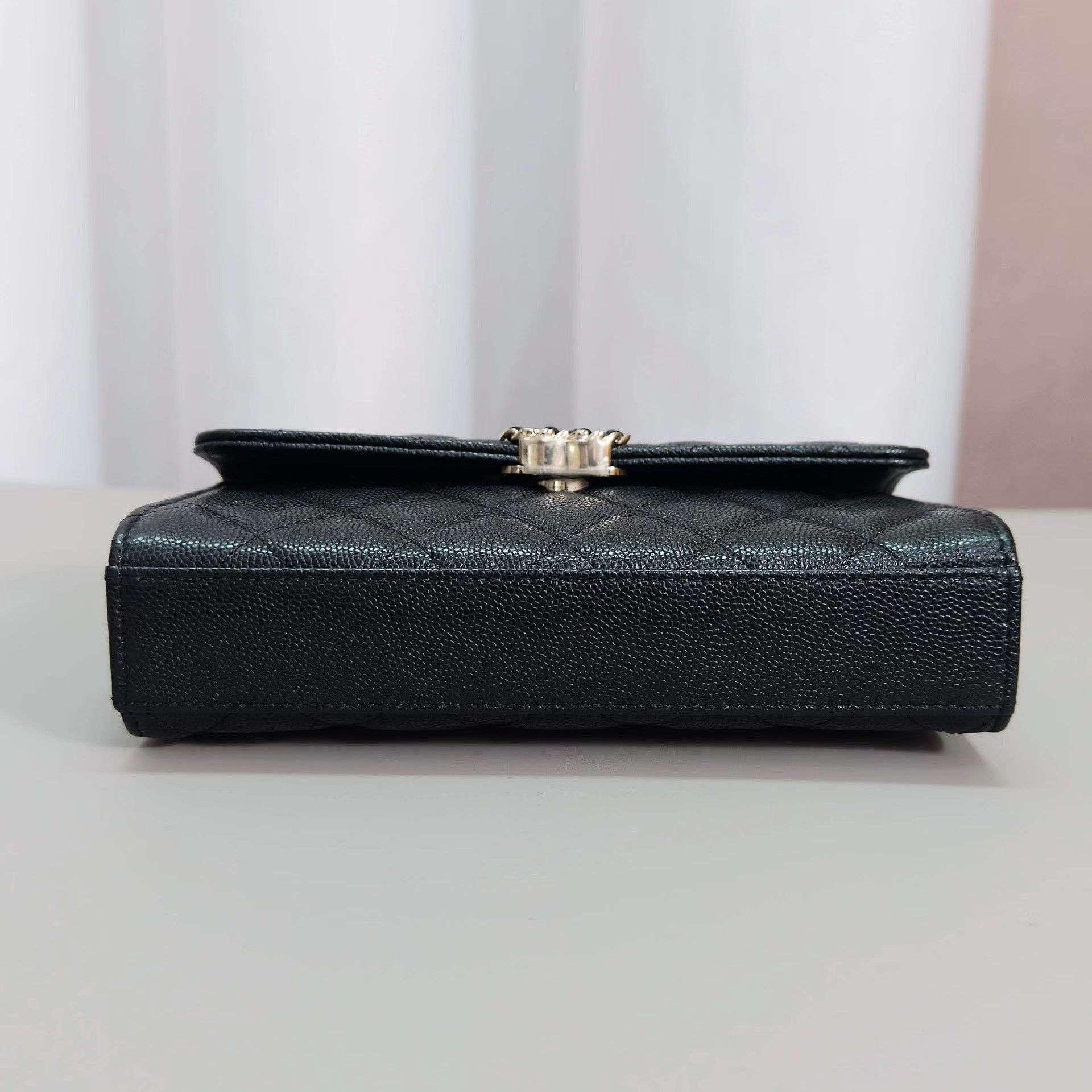 Chanel Pre-loved Bag Very good condition Size ONE SIZE - 5 Thumbnail