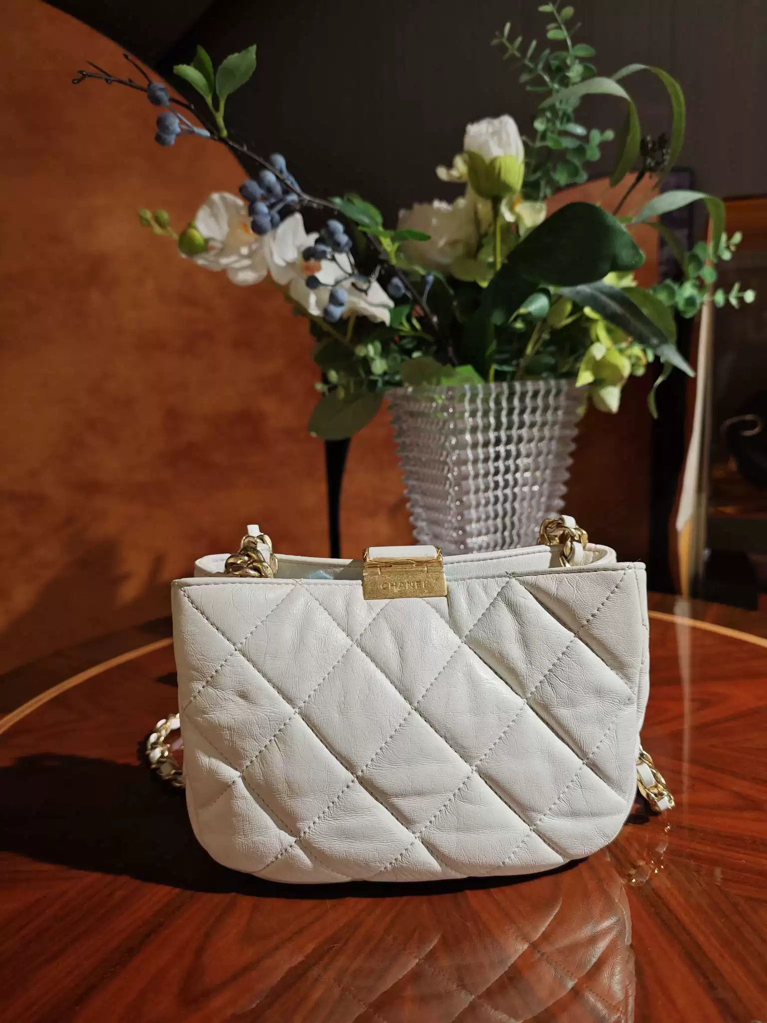 Chanel Pre-loved Bag Very good condition Size ONE SIZE - 2 Thumbnail