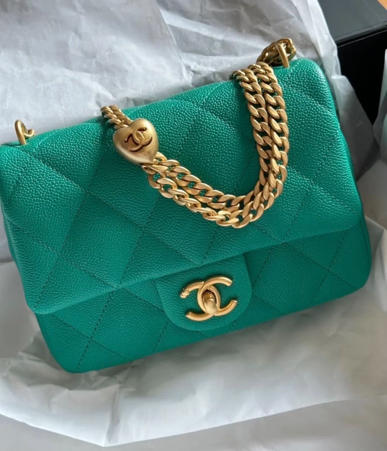 Chanel Pre-loved Bag Very good condition Size ONE SIZE - 2 Thumbnail