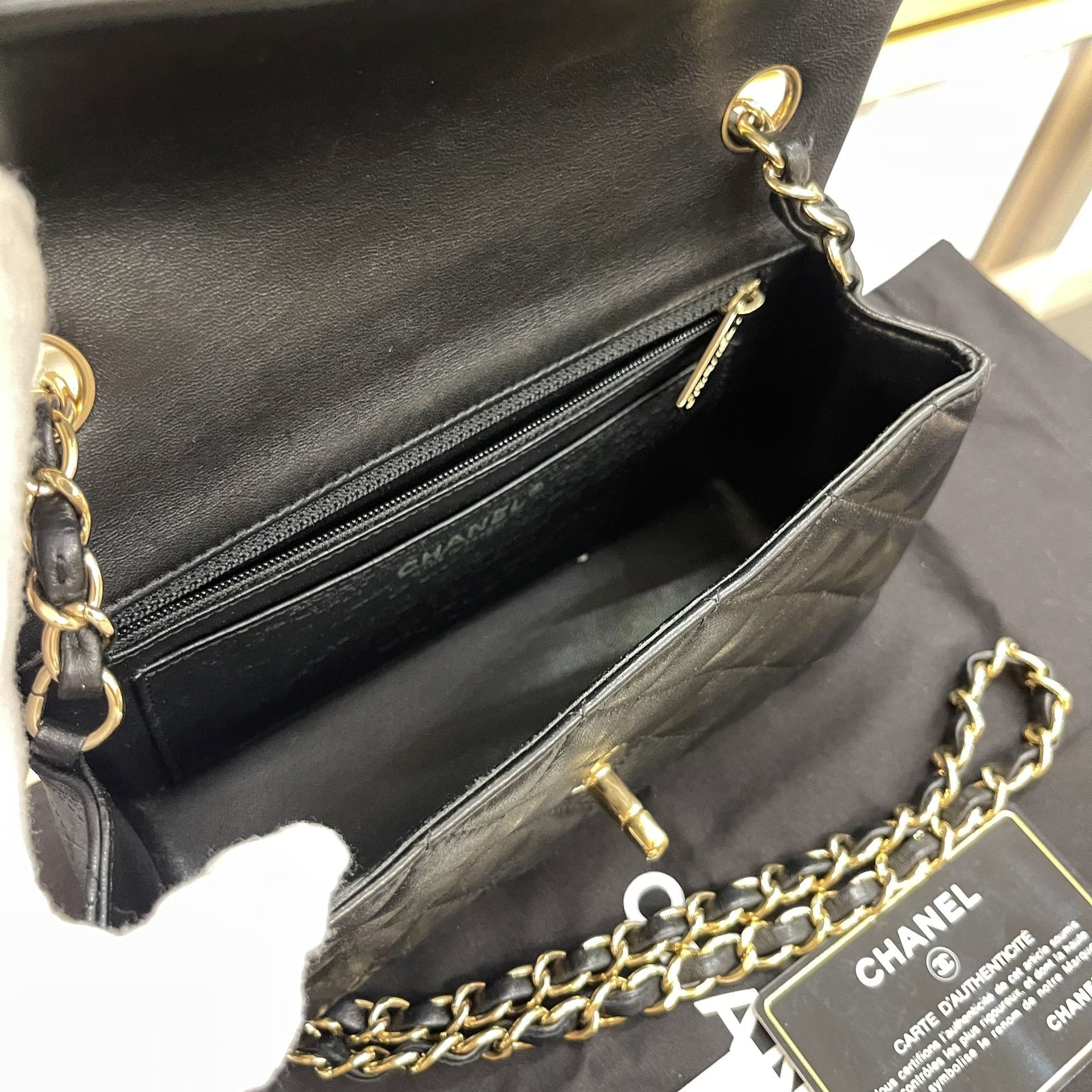 Chanel Pre-loved Bag Very good condition Size ONE SIZE - 9 Thumbnail