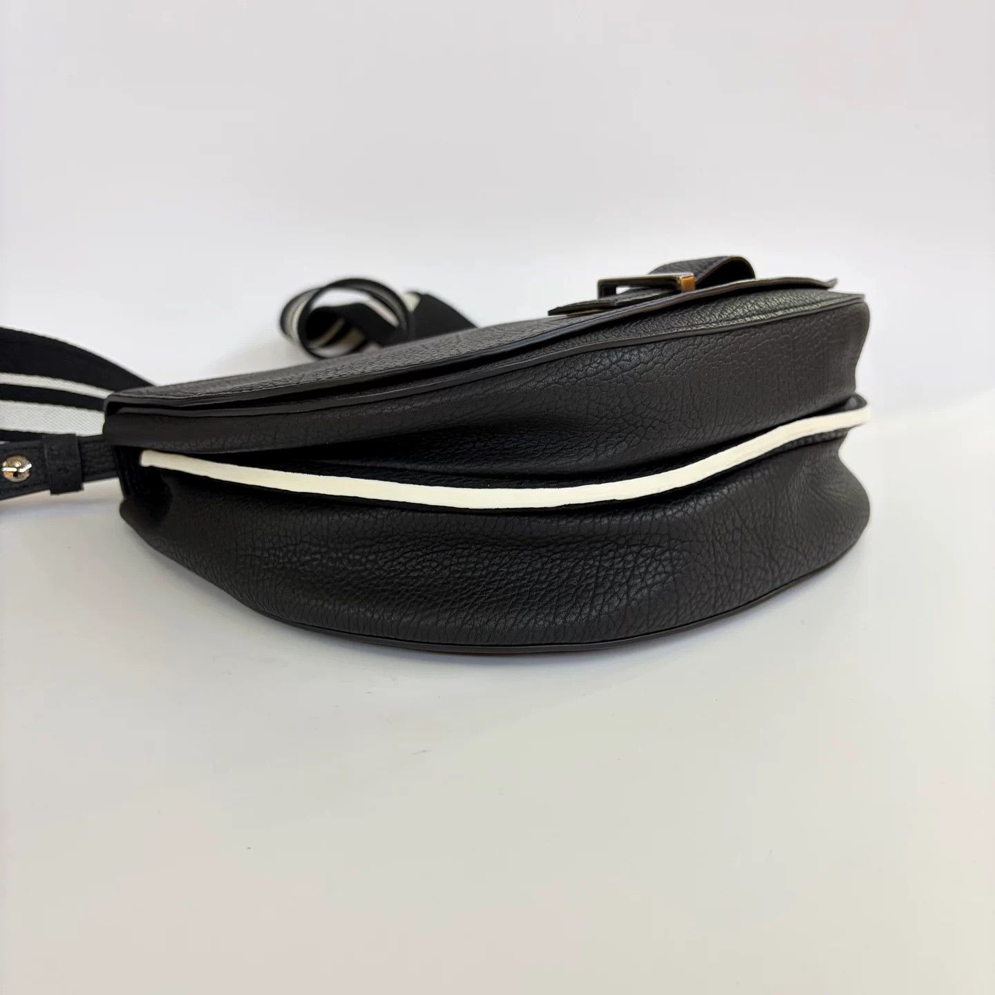 Louis Vuitton Pre-loved Bag Very good condition Size ONE SIZE - 6 Thumbnail