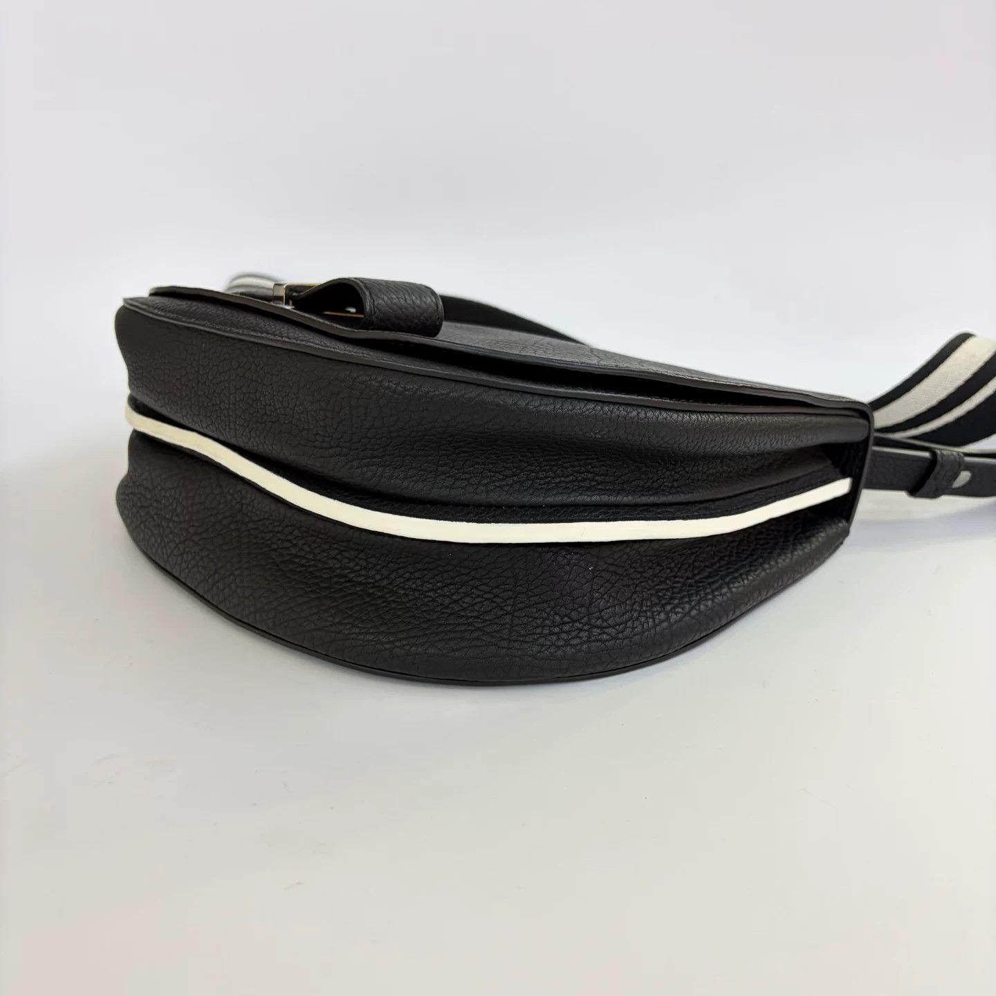 Louis Vuitton Pre-loved Bag Very good condition Size ONE SIZE - 8 Thumbnail