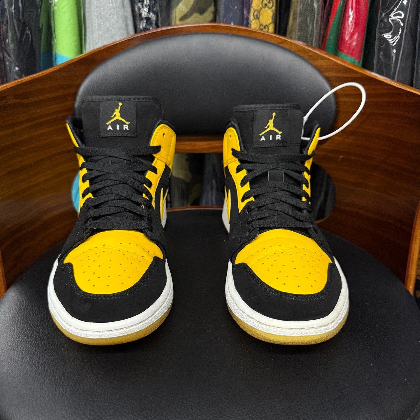 Nike Nike AJ1 Yellow Lowtop Sneakers 10 Men Size US 10 / EU 43 - 2 Thumbnail