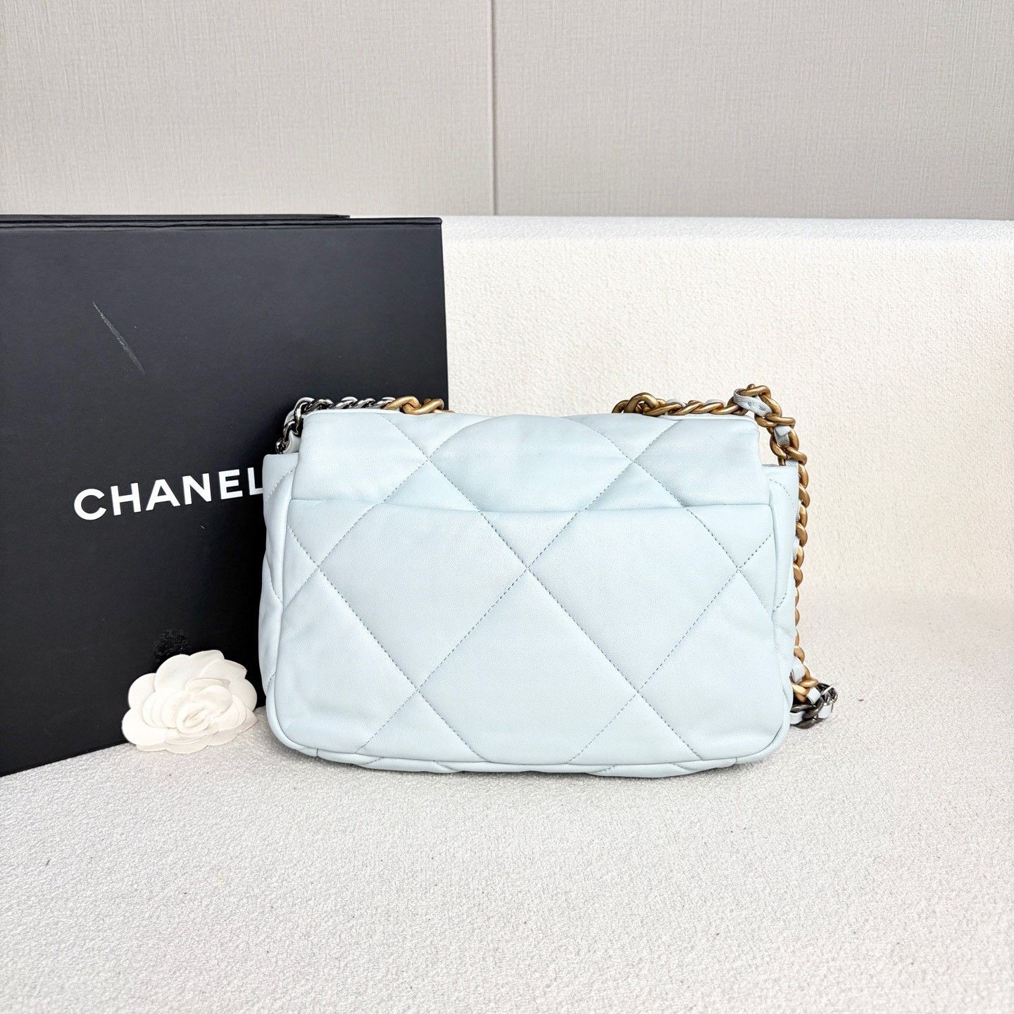 Chanel Pre-loved Bag Very good condition Size ONE SIZE - 3 Thumbnail
