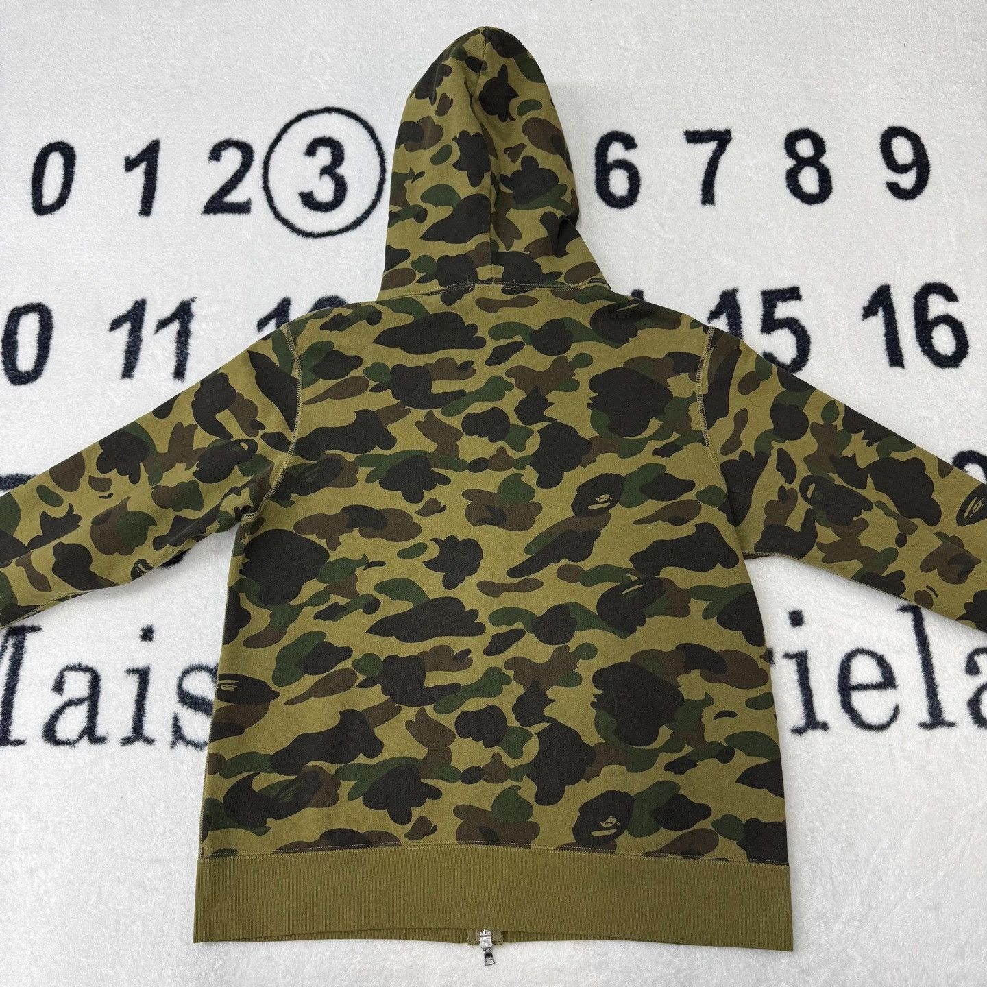 Bape Bape Shark Camo Green Light Jacket xl Men Size US XL / EU 56 / 4 - 3 Thumbnail