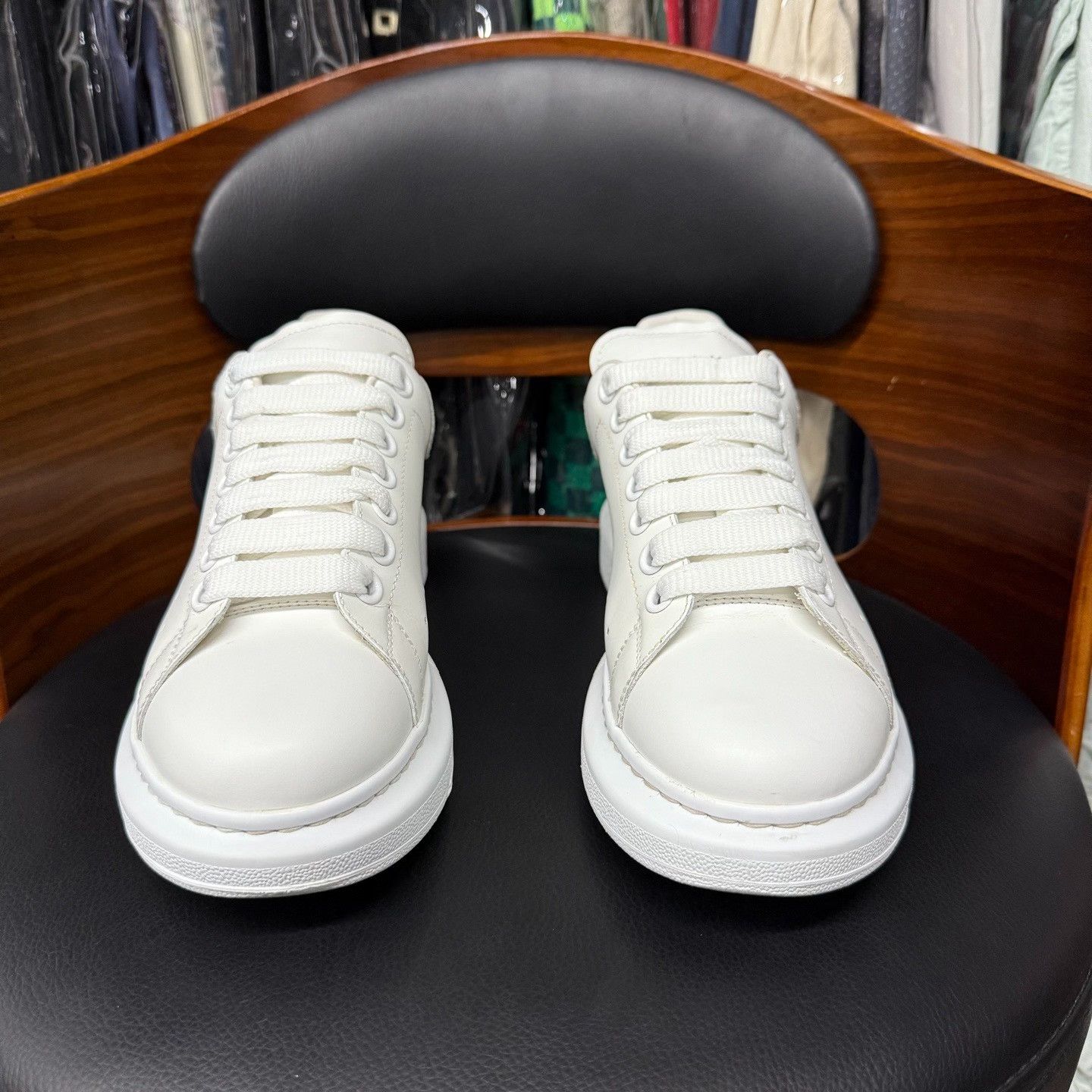 Alexander McQueen Alexander McQueen Blue Lowtop Sneakers 6.5 Men Size US 6.5 / EU 39-40 - 2 Thumbnail